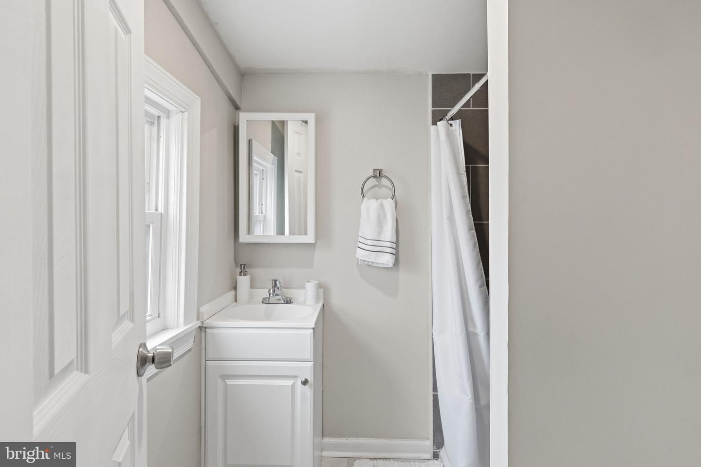 504 ARNOLD AVE, RICHMOND, Virginia 23222, 3 Bedrooms Bedrooms, ,2 BathroomsBathrooms,Residential,For sale,504 ARNOLD AVE,VARC2000834 MLS # VARC2000834