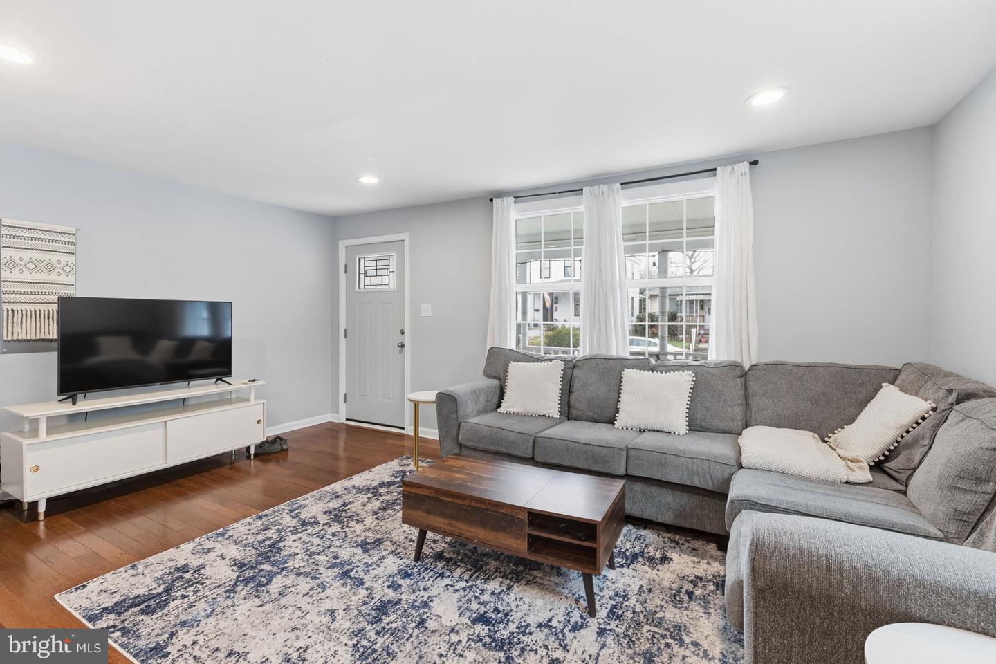 504 ARNOLD AVE, RICHMOND, Virginia 23222, 3 Bedrooms Bedrooms, ,2 BathroomsBathrooms,Residential,For sale,504 ARNOLD AVE,VARC2000834 MLS # VARC2000834