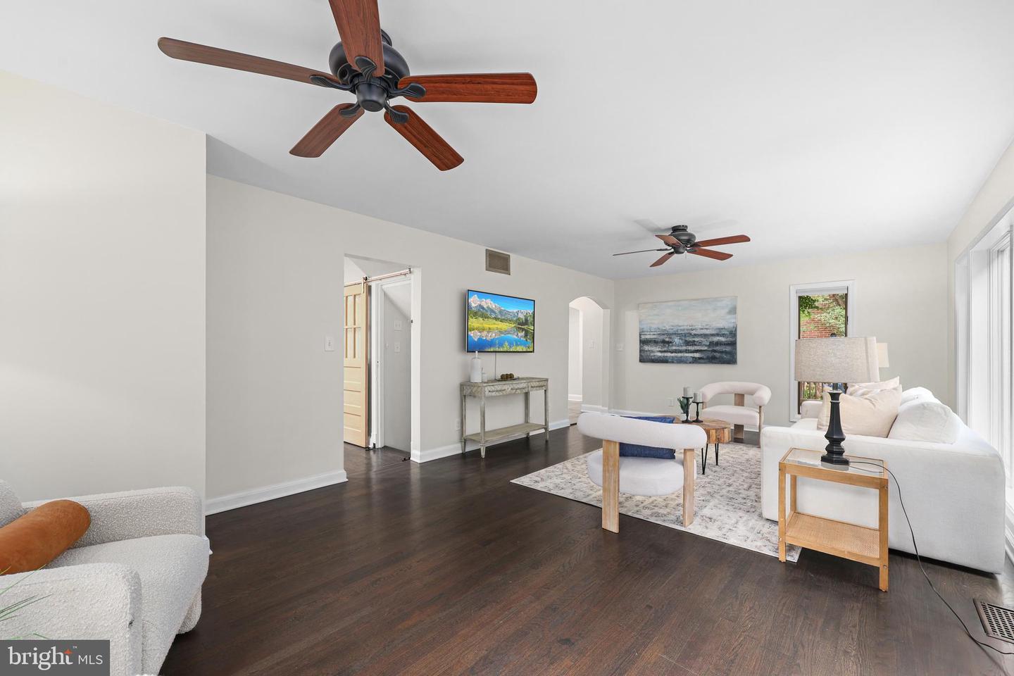 117 S ABERDEEN ST, ARLINGTON, Virginia 22204, 4 Bedrooms Bedrooms, ,3 BathroomsBathrooms,Residential,For sale,117 S ABERDEEN ST,VAAR2069208 MLS # VAAR2069208