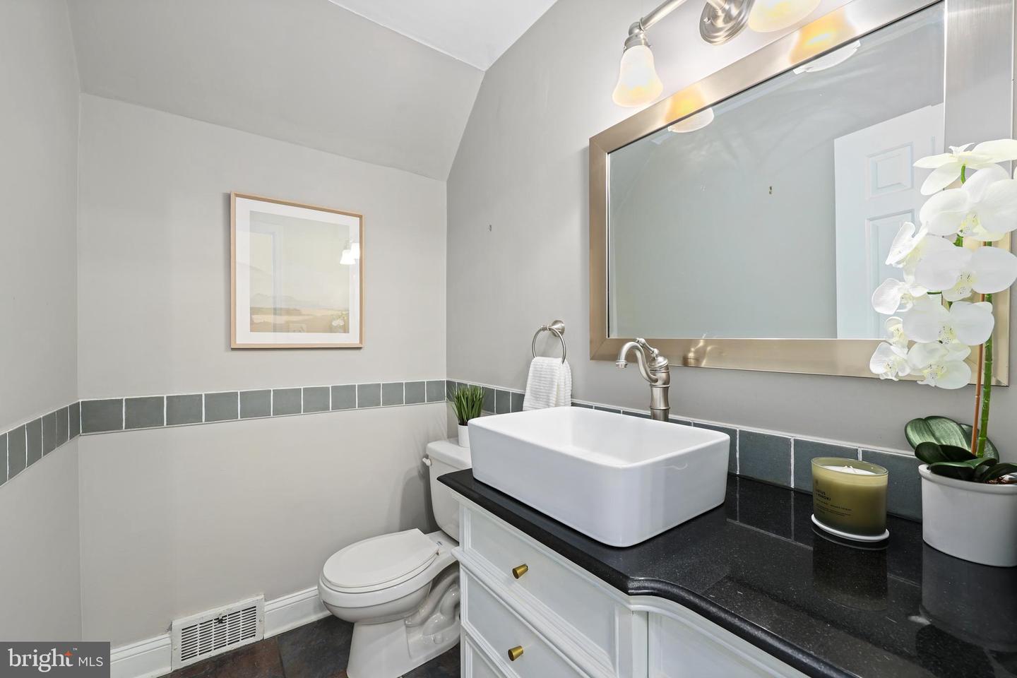 117 S ABERDEEN ST, ARLINGTON, Virginia 22204, 4 Bedrooms Bedrooms, ,3 BathroomsBathrooms,Residential,For sale,117 S ABERDEEN ST,VAAR2069208 MLS # VAAR2069208