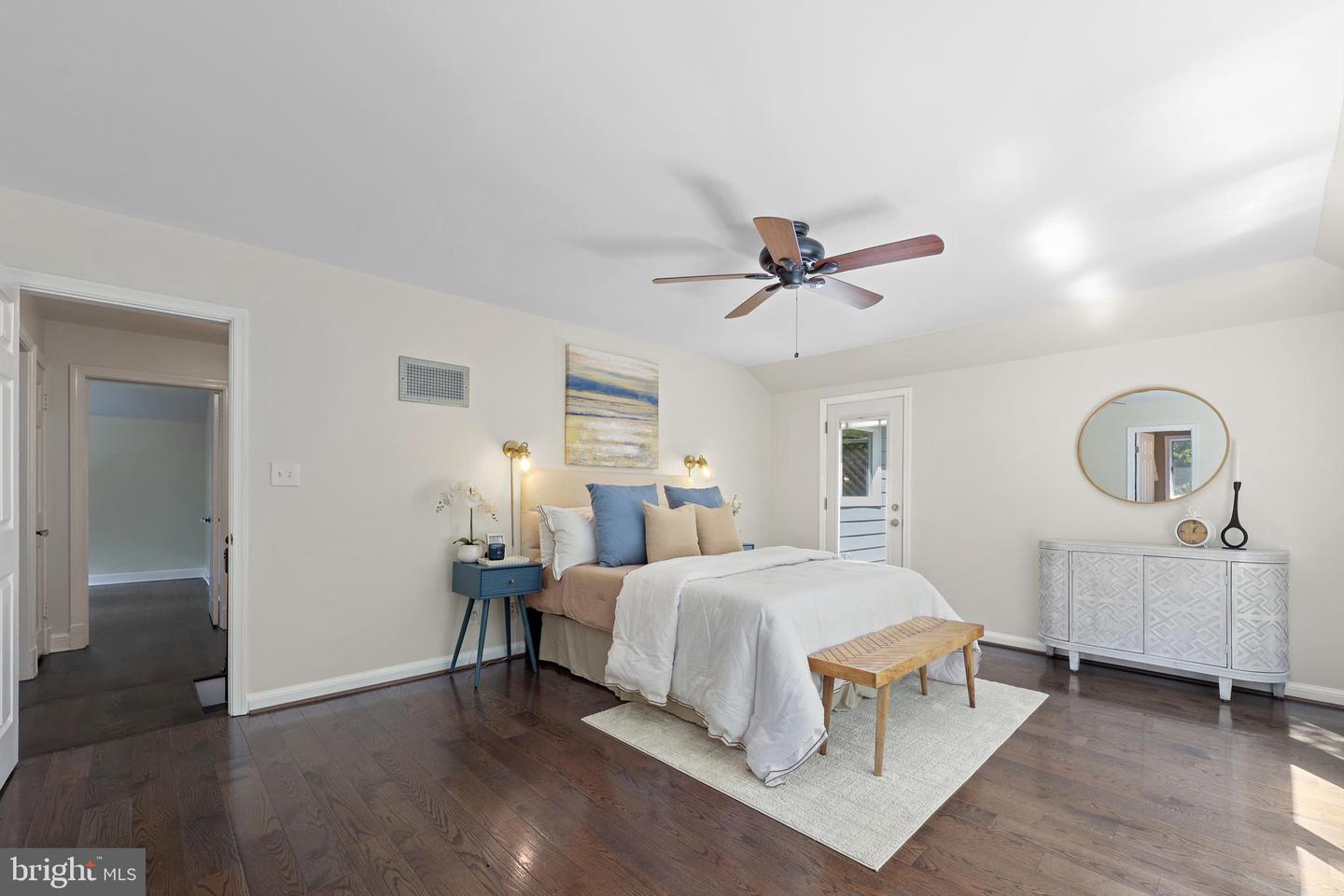 117 S ABERDEEN ST, ARLINGTON, Virginia 22204, 4 Bedrooms Bedrooms, ,3 BathroomsBathrooms,Residential,For sale,117 S ABERDEEN ST,VAAR2069208 MLS # VAAR2069208