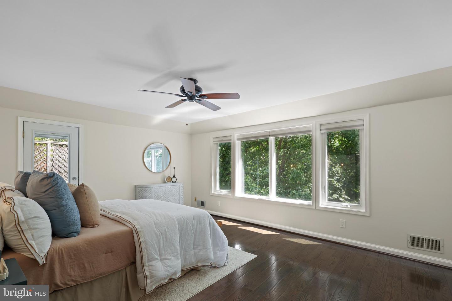 117 S ABERDEEN ST, ARLINGTON, Virginia 22204, 4 Bedrooms Bedrooms, ,3 BathroomsBathrooms,Residential,For sale,117 S ABERDEEN ST,VAAR2069208 MLS # VAAR2069208