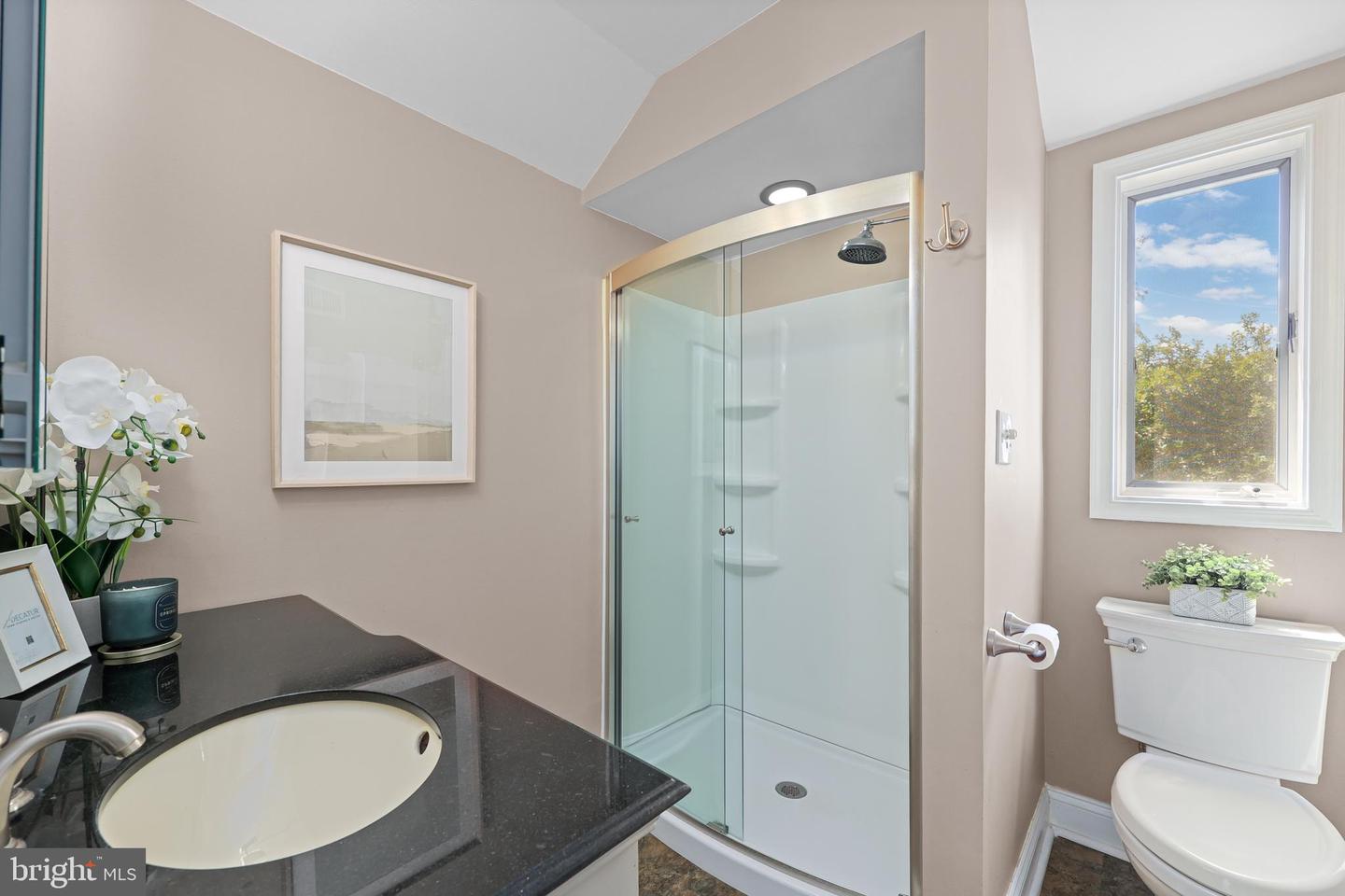 117 S ABERDEEN ST, ARLINGTON, Virginia 22204, 4 Bedrooms Bedrooms, ,3 BathroomsBathrooms,Residential,For sale,117 S ABERDEEN ST,VAAR2069208 MLS # VAAR2069208