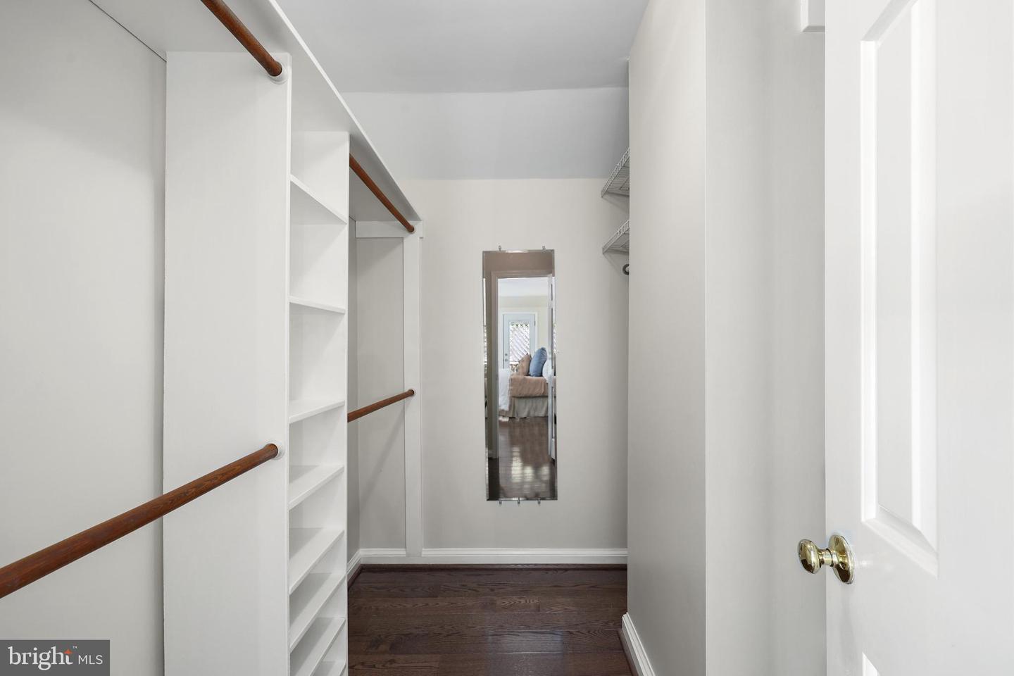 117 S ABERDEEN ST, ARLINGTON, Virginia 22204, 4 Bedrooms Bedrooms, ,3 BathroomsBathrooms,Residential,For sale,117 S ABERDEEN ST,VAAR2069208 MLS # VAAR2069208