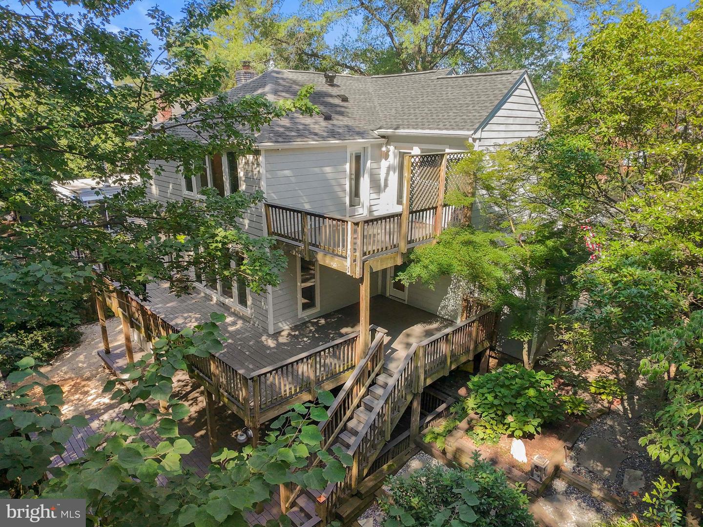 117 S ABERDEEN ST, ARLINGTON, Virginia 22204, 4 Bedrooms Bedrooms, ,3 BathroomsBathrooms,Residential,For sale,117 S ABERDEEN ST,VAAR2069208 MLS # VAAR2069208