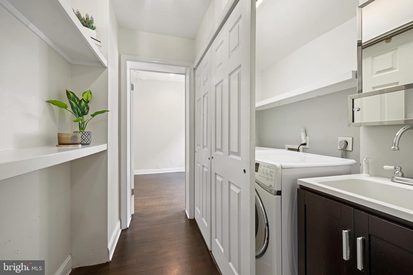 117 S ABERDEEN ST, ARLINGTON, Virginia 22204, 4 Bedrooms Bedrooms, ,3 BathroomsBathrooms,Residential,For sale,117 S ABERDEEN ST,VAAR2069208 MLS # VAAR2069208