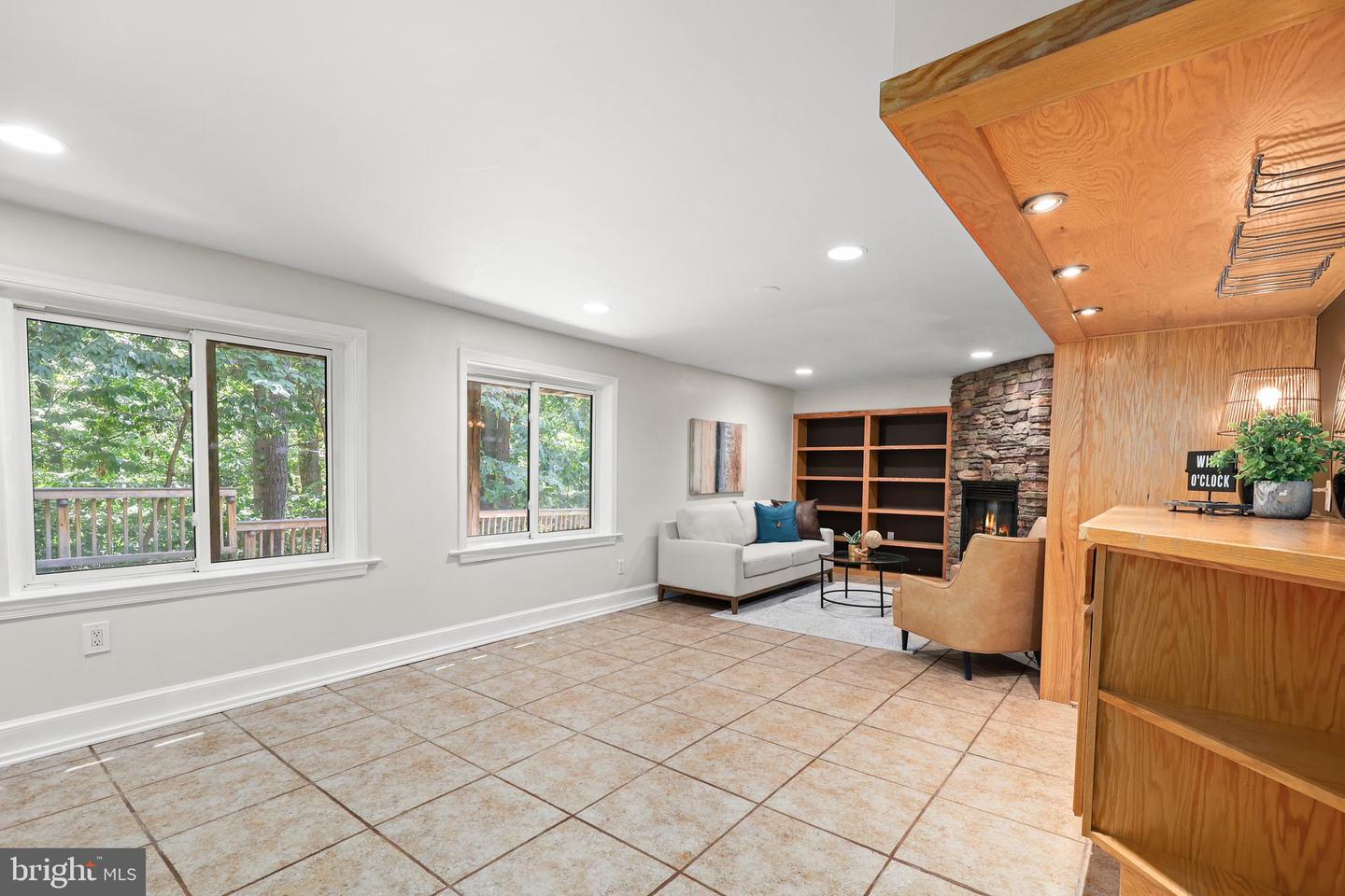 117 S ABERDEEN ST, ARLINGTON, Virginia 22204, 4 Bedrooms Bedrooms, ,3 BathroomsBathrooms,Residential,For sale,117 S ABERDEEN ST,VAAR2069208 MLS # VAAR2069208