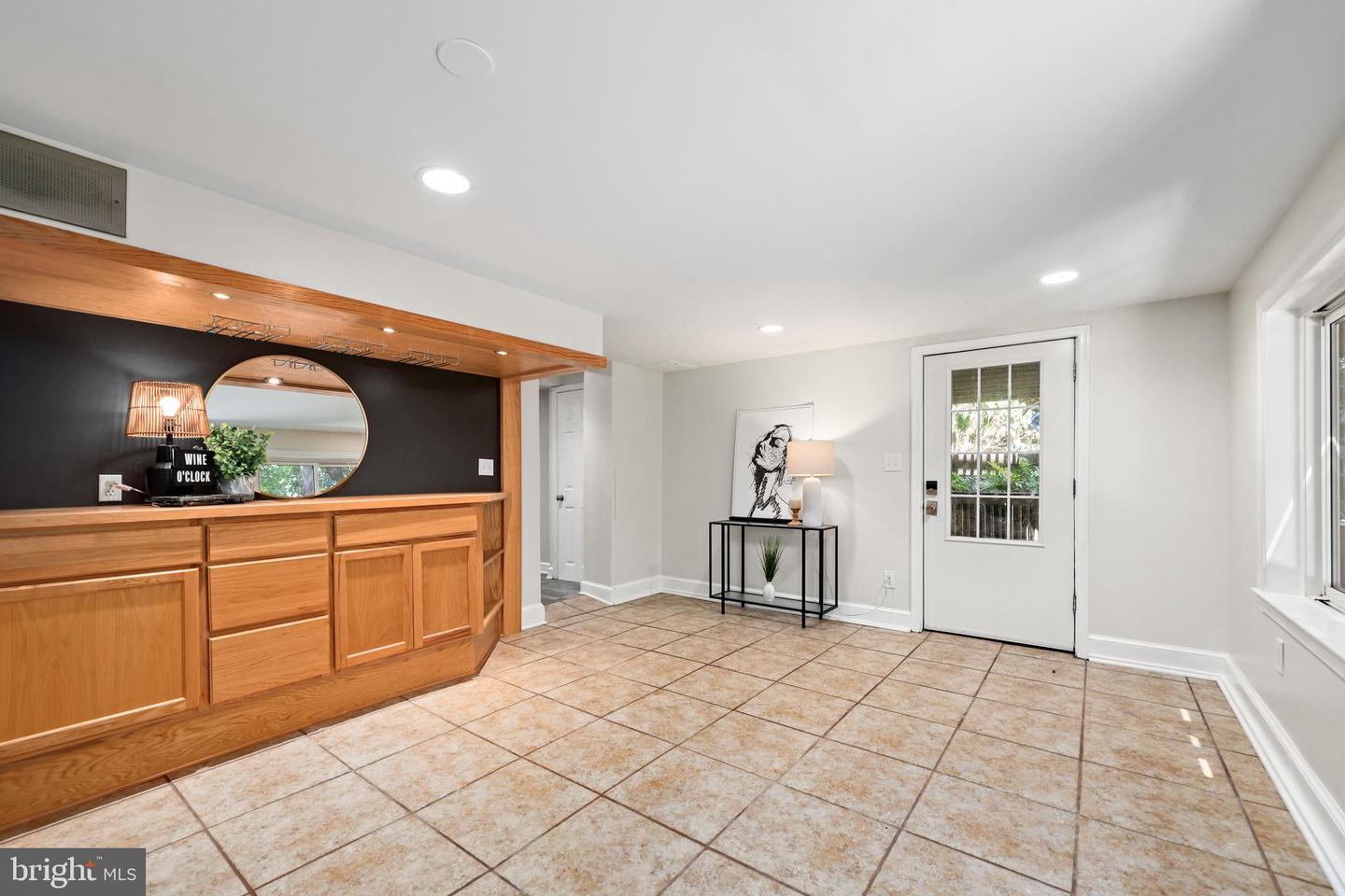 117 S ABERDEEN ST, ARLINGTON, Virginia 22204, 4 Bedrooms Bedrooms, ,3 BathroomsBathrooms,Residential,For sale,117 S ABERDEEN ST,VAAR2069208 MLS # VAAR2069208