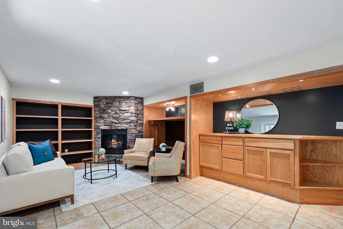 117 S ABERDEEN ST, ARLINGTON, Virginia 22204, 4 Bedrooms Bedrooms, ,3 BathroomsBathrooms,Residential,For sale,117 S ABERDEEN ST,VAAR2069208 MLS # VAAR2069208