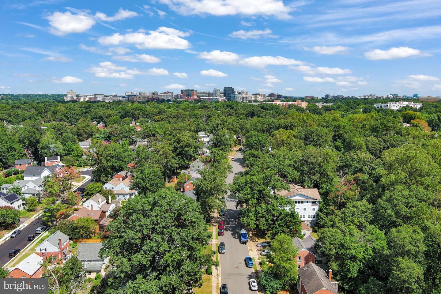 117 S ABERDEEN ST, ARLINGTON, Virginia 22204, 4 Bedrooms Bedrooms, ,3 BathroomsBathrooms,Residential,For sale,117 S ABERDEEN ST,VAAR2069208 MLS # VAAR2069208