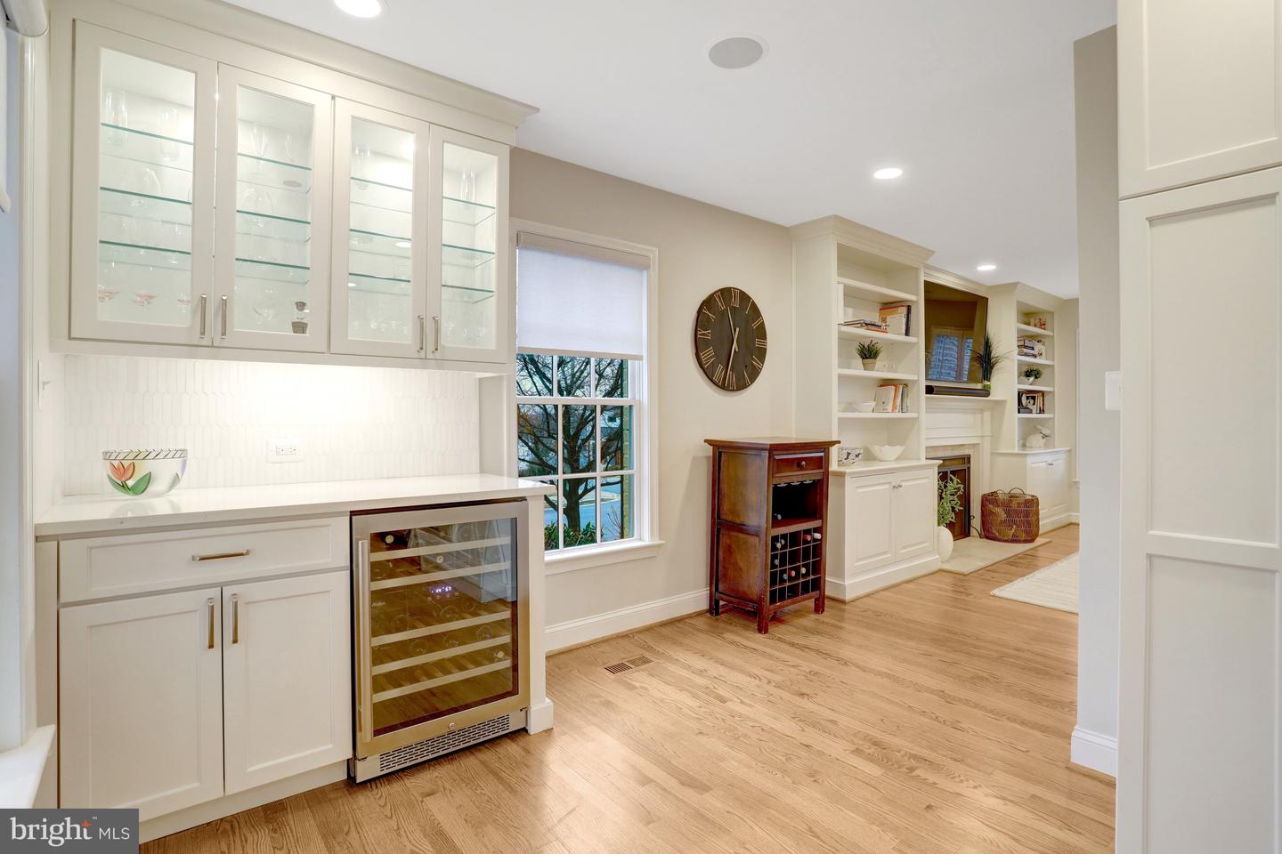 5414 20TH ST N, ARLINGTON, Virginia 22205, 6 Bedrooms Bedrooms, ,4 BathroomsBathrooms,Residential,For sale,5414 20TH ST N,VAAR2069220 MLS # VAAR2069220