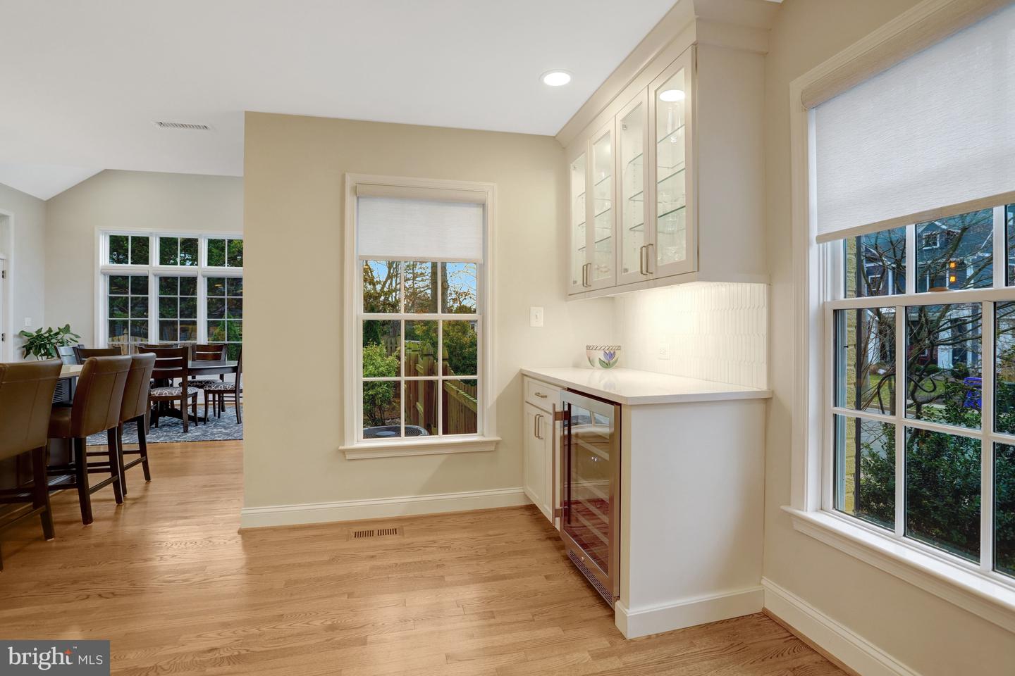 5414 20TH ST N, ARLINGTON, Virginia 22205, 6 Bedrooms Bedrooms, ,4 BathroomsBathrooms,Residential,For sale,5414 20TH ST N,VAAR2069220 MLS # VAAR2069220