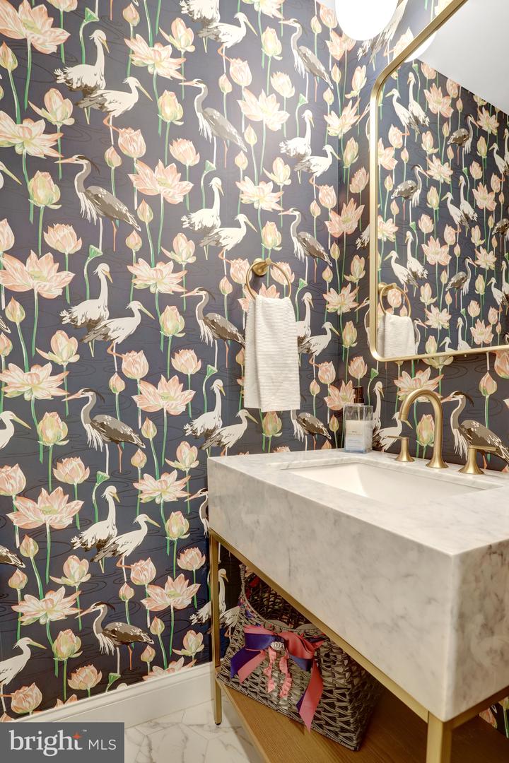 5414 20TH ST N, ARLINGTON, Virginia 22205, 6 Bedrooms Bedrooms, ,4 BathroomsBathrooms,Residential,For sale,5414 20TH ST N,VAAR2069220 MLS # VAAR2069220