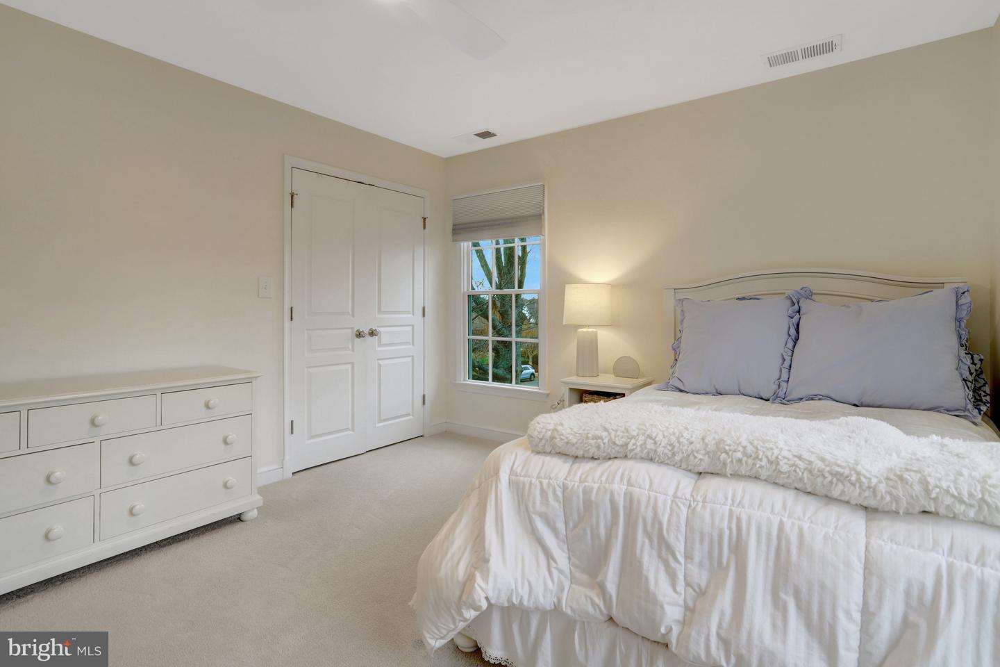 5414 20TH ST N, ARLINGTON, Virginia 22205, 6 Bedrooms Bedrooms, ,4 BathroomsBathrooms,Residential,For sale,5414 20TH ST N,VAAR2069220 MLS # VAAR2069220