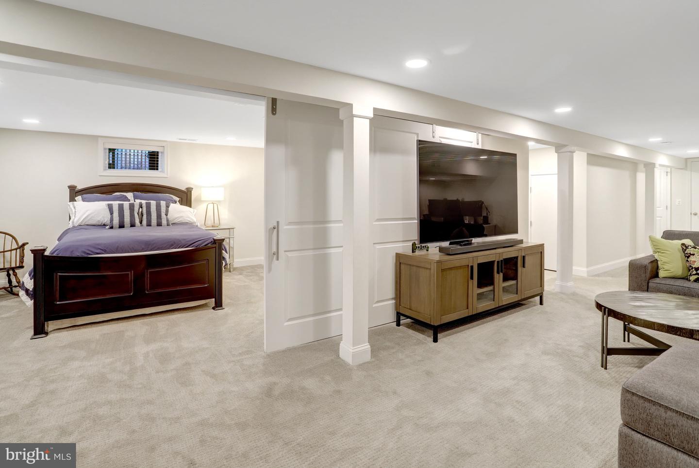 5414 20TH ST N, ARLINGTON, Virginia 22205, 6 Bedrooms Bedrooms, ,4 BathroomsBathrooms,Residential,For sale,5414 20TH ST N,VAAR2069220 MLS # VAAR2069220