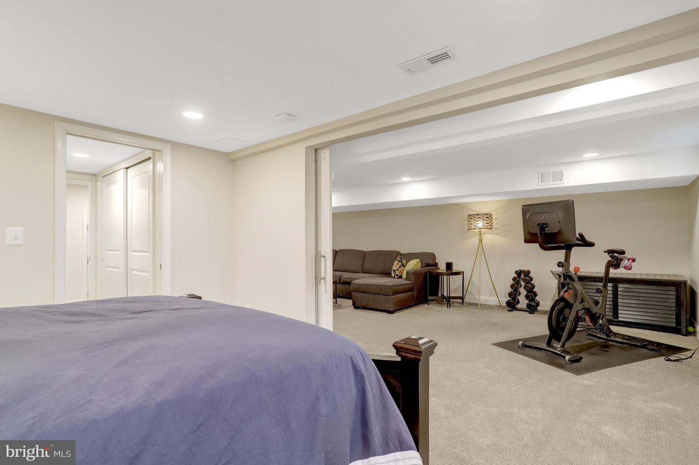 5414 20TH ST N, ARLINGTON, Virginia 22205, 6 Bedrooms Bedrooms, ,4 BathroomsBathrooms,Residential,For sale,5414 20TH ST N,VAAR2069220 MLS # VAAR2069220