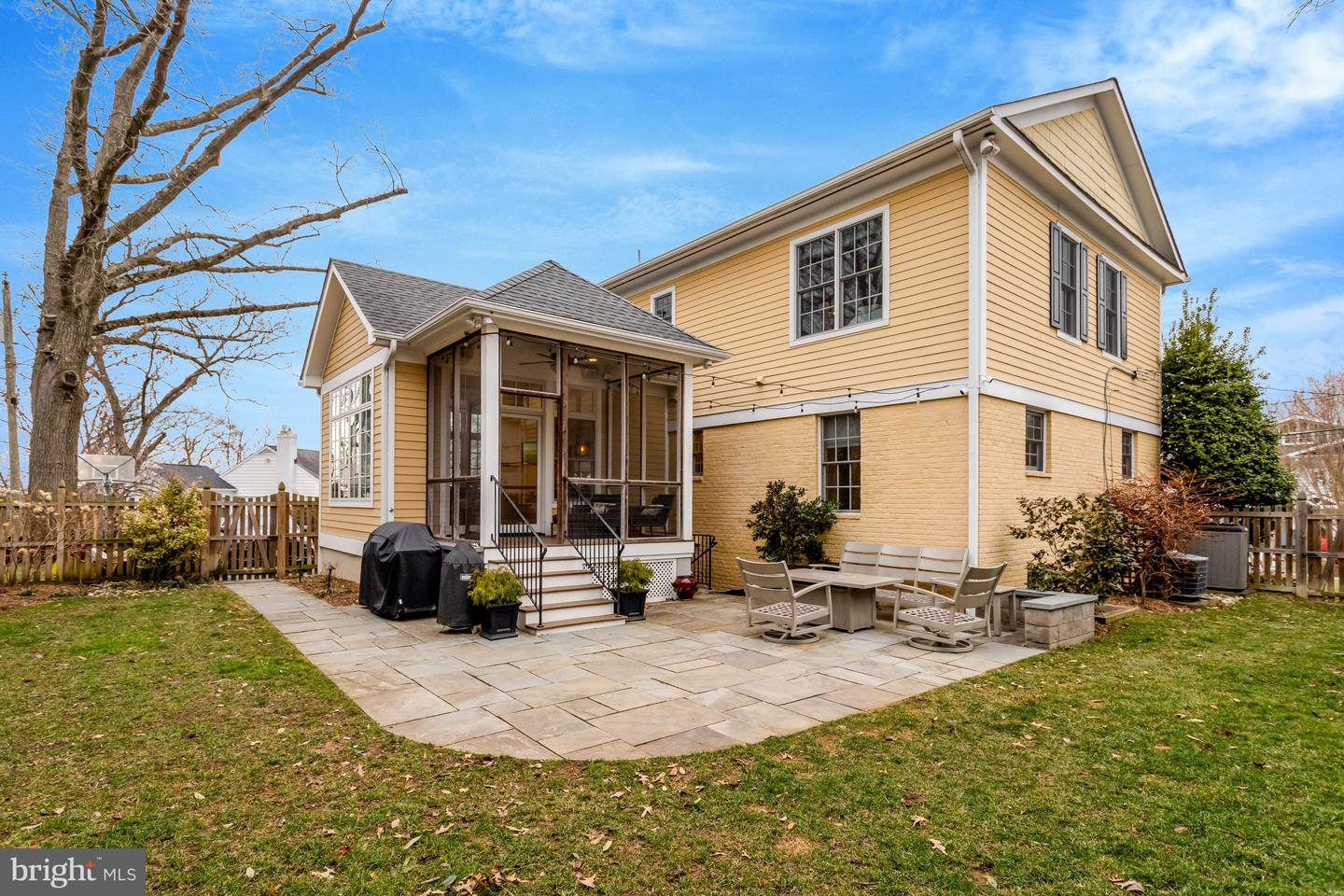 5414 20TH ST N, ARLINGTON, Virginia 22205, 6 Bedrooms Bedrooms, ,4 BathroomsBathrooms,Residential,For sale,5414 20TH ST N,VAAR2069220 MLS # VAAR2069220