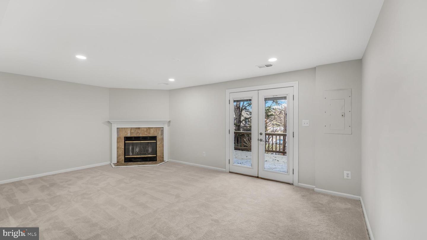 6474 BRICKLEIGH CT, ALEXANDRIA, Virginia 22315, 2 Bedrooms Bedrooms, ,3 BathroomsBathrooms,Residential,For sale,6474 BRICKLEIGH CT,VAFX2292520 MLS # VAFX2292520