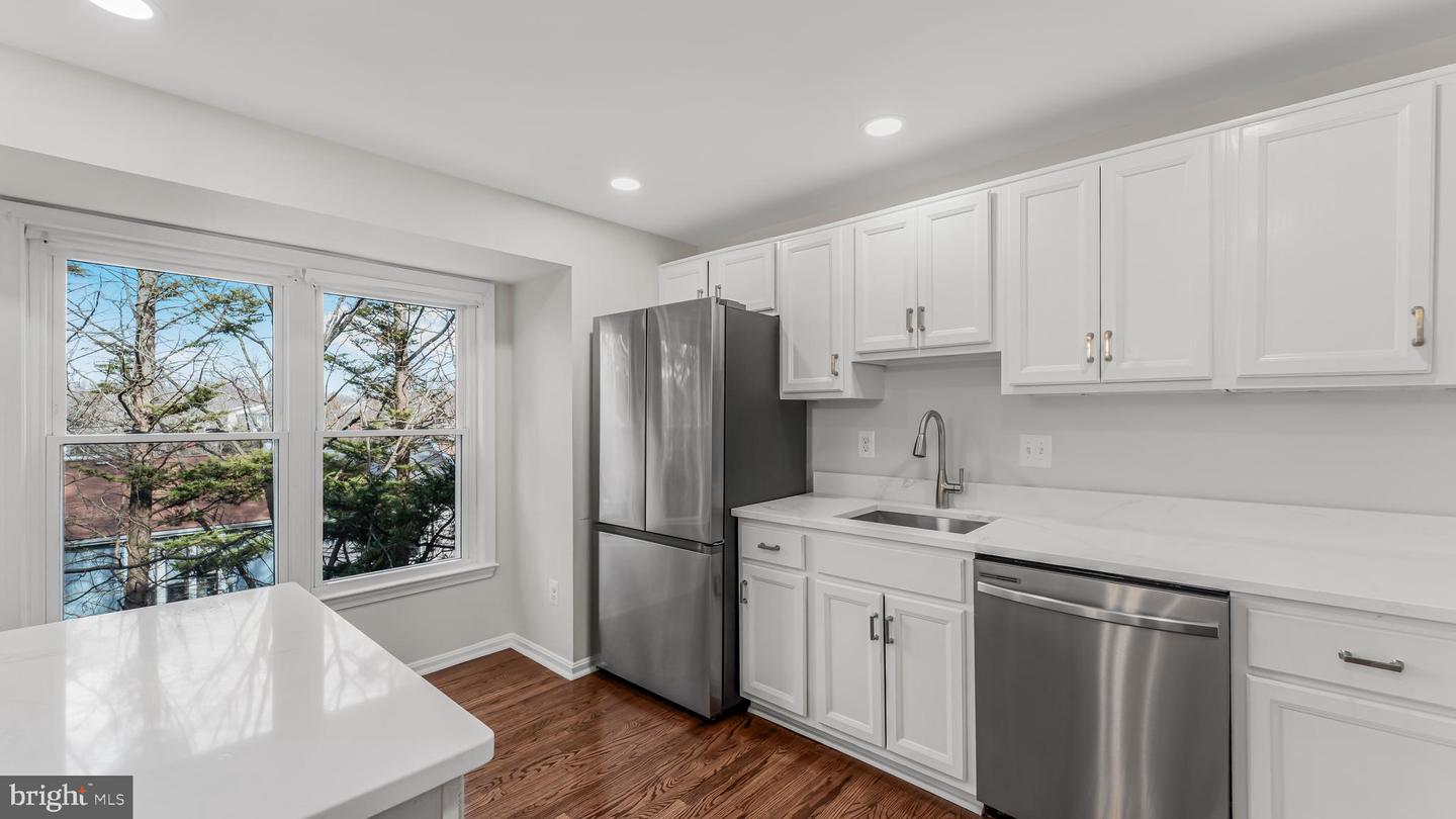 6474 BRICKLEIGH CT, ALEXANDRIA, Virginia 22315, 2 Bedrooms Bedrooms, ,3 BathroomsBathrooms,Residential,For sale,6474 BRICKLEIGH CT,VAFX2292520 MLS # VAFX2292520