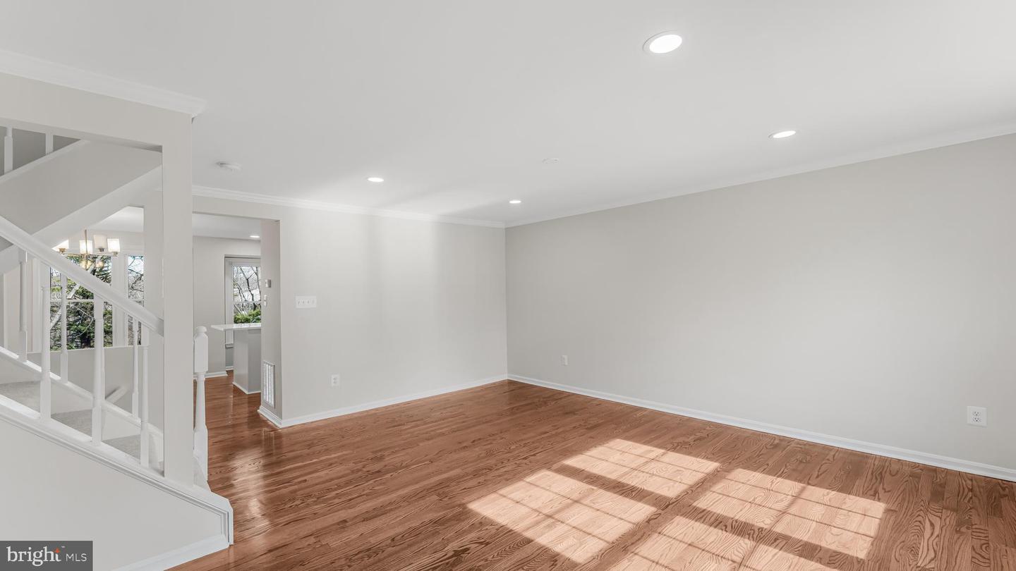 6474 BRICKLEIGH CT, ALEXANDRIA, Virginia 22315, 2 Bedrooms Bedrooms, ,3 BathroomsBathrooms,Residential,For sale,6474 BRICKLEIGH CT,VAFX2292520 MLS # VAFX2292520