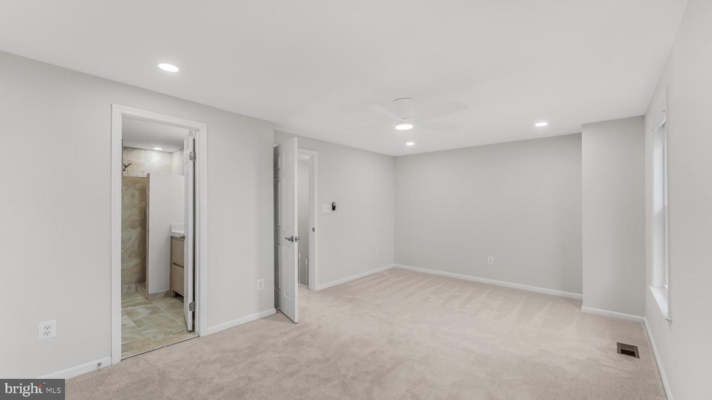 6474 BRICKLEIGH CT, ALEXANDRIA, Virginia 22315, 2 Bedrooms Bedrooms, ,3 BathroomsBathrooms,Residential,For sale,6474 BRICKLEIGH CT,VAFX2292520 MLS # VAFX2292520