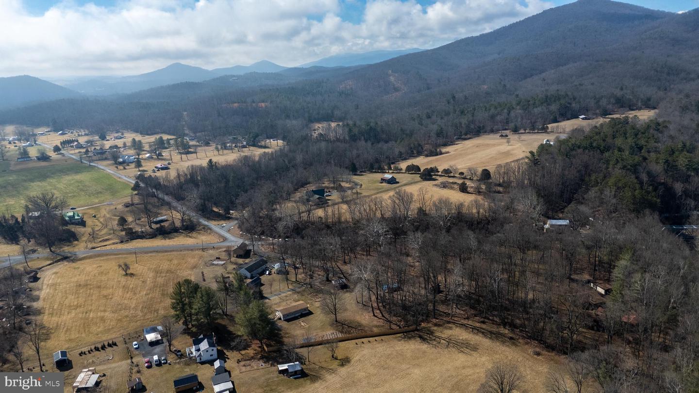 38 MAGGIE LN, MOUNT SOLON, Virginia 22843, 3 Bedrooms Bedrooms, ,2 BathroomsBathrooms,Residential,For sale,38 MAGGIE LN,VAAG2002750 MLS # VAAG2002750