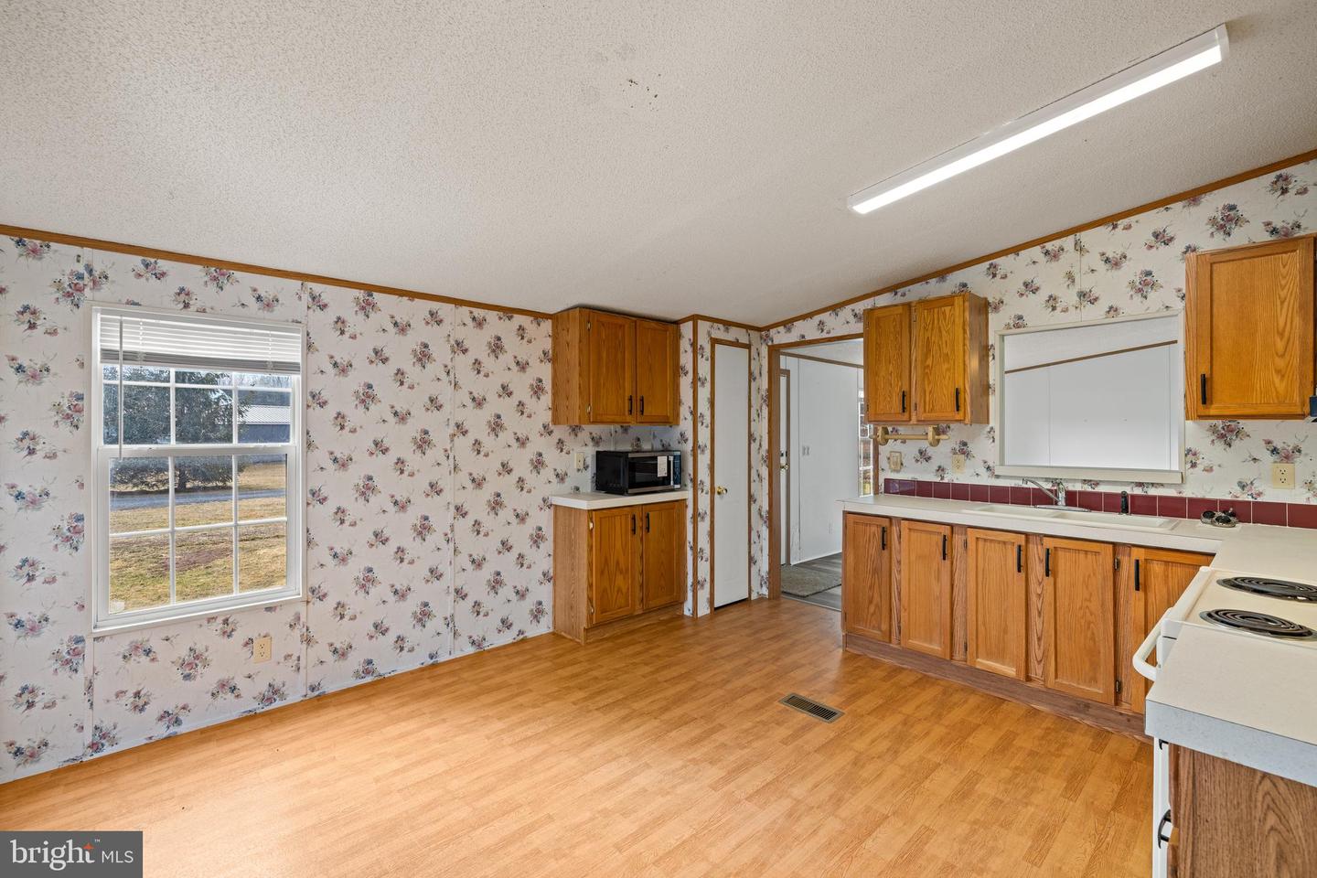 38 MAGGIE LN, MOUNT SOLON, Virginia 22843, 3 Bedrooms Bedrooms, ,2 BathroomsBathrooms,Residential,For sale,38 MAGGIE LN,VAAG2002750 MLS # VAAG2002750