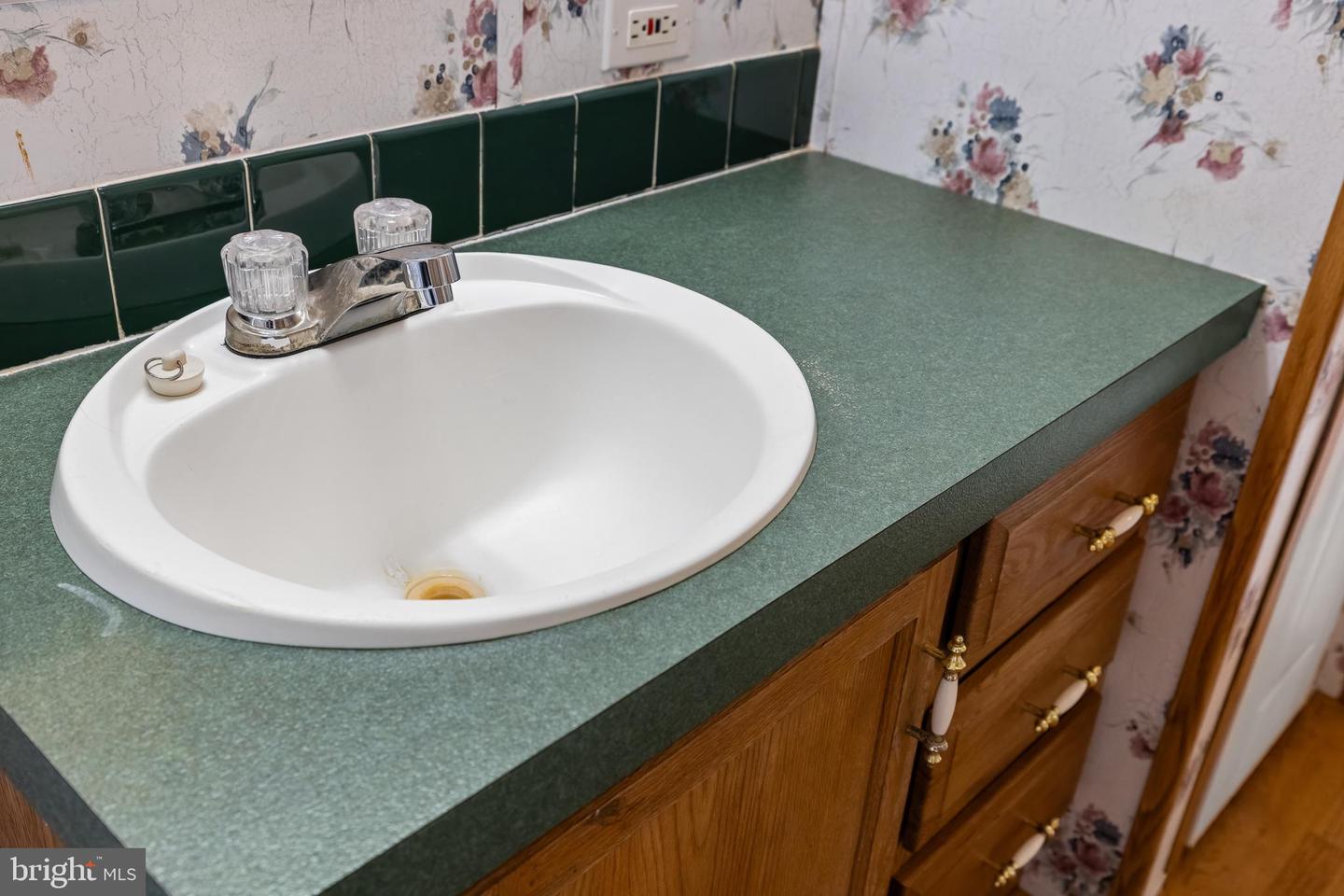 38 MAGGIE LN, MOUNT SOLON, Virginia 22843, 3 Bedrooms Bedrooms, ,2 BathroomsBathrooms,Residential,For sale,38 MAGGIE LN,VAAG2002750 MLS # VAAG2002750