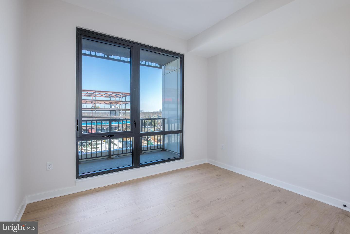 255 W. FALLS STATION BLVD #511, FALLS CHURCH, Virginia 22046, 3 Bedrooms Bedrooms, 4 Rooms Rooms,2 BathroomsBathrooms,Residential,For sale,255 W. FALLS STATION BLVD #511,VAFA2003610 MLS # VAFA2003610