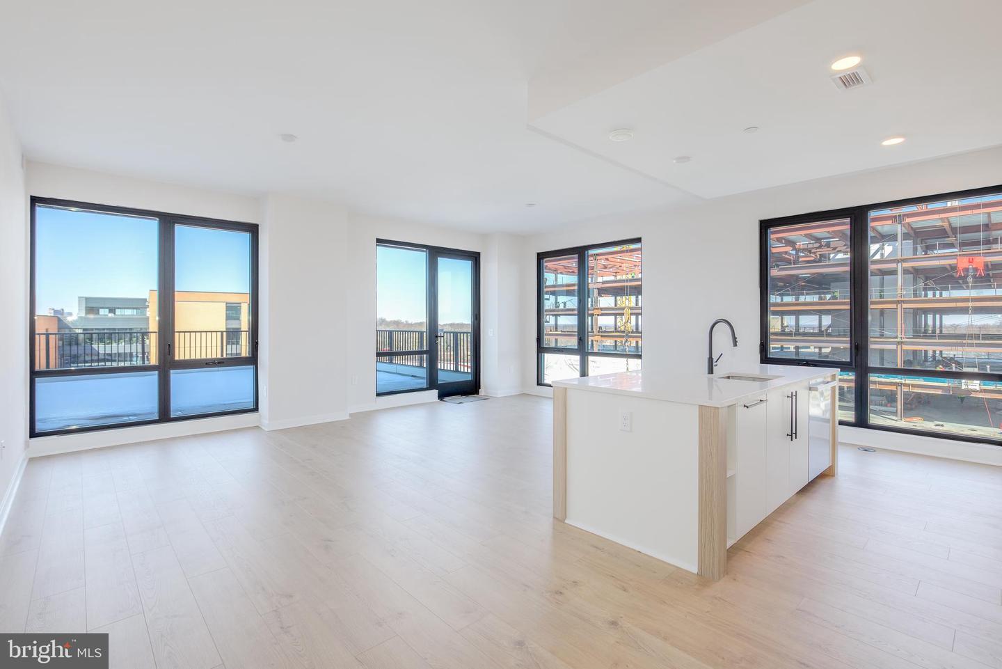 255 W. FALLS STATION BLVD #511, FALLS CHURCH, Virginia 22046, 3 Bedrooms Bedrooms, 4 Rooms Rooms,2 BathroomsBathrooms,Residential,For sale,255 W. FALLS STATION BLVD #511,VAFA2003610 MLS # VAFA2003610