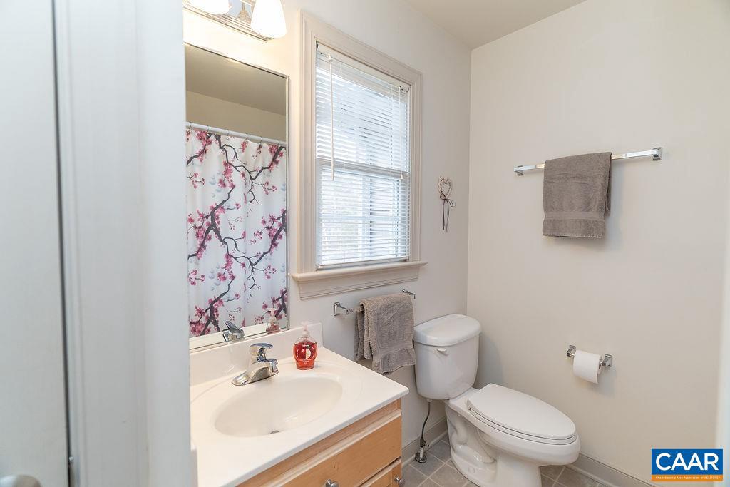 665 FOX HOLLOW LN, PALMYRA, Virginia 22963, 6 Bedrooms Bedrooms, ,3 BathroomsBathrooms,Residential,For sale,665 FOX HOLLOW LN,673711 MLS # 673711 665 FOX HOLLOW LN, PALMYRA, Virginia 22963, 6 Bedrooms Bedrooms, ,3 BathroomsBathrooms,Residential,For sale,665 FOX HOLLOW LN,673711 MLS # 673711