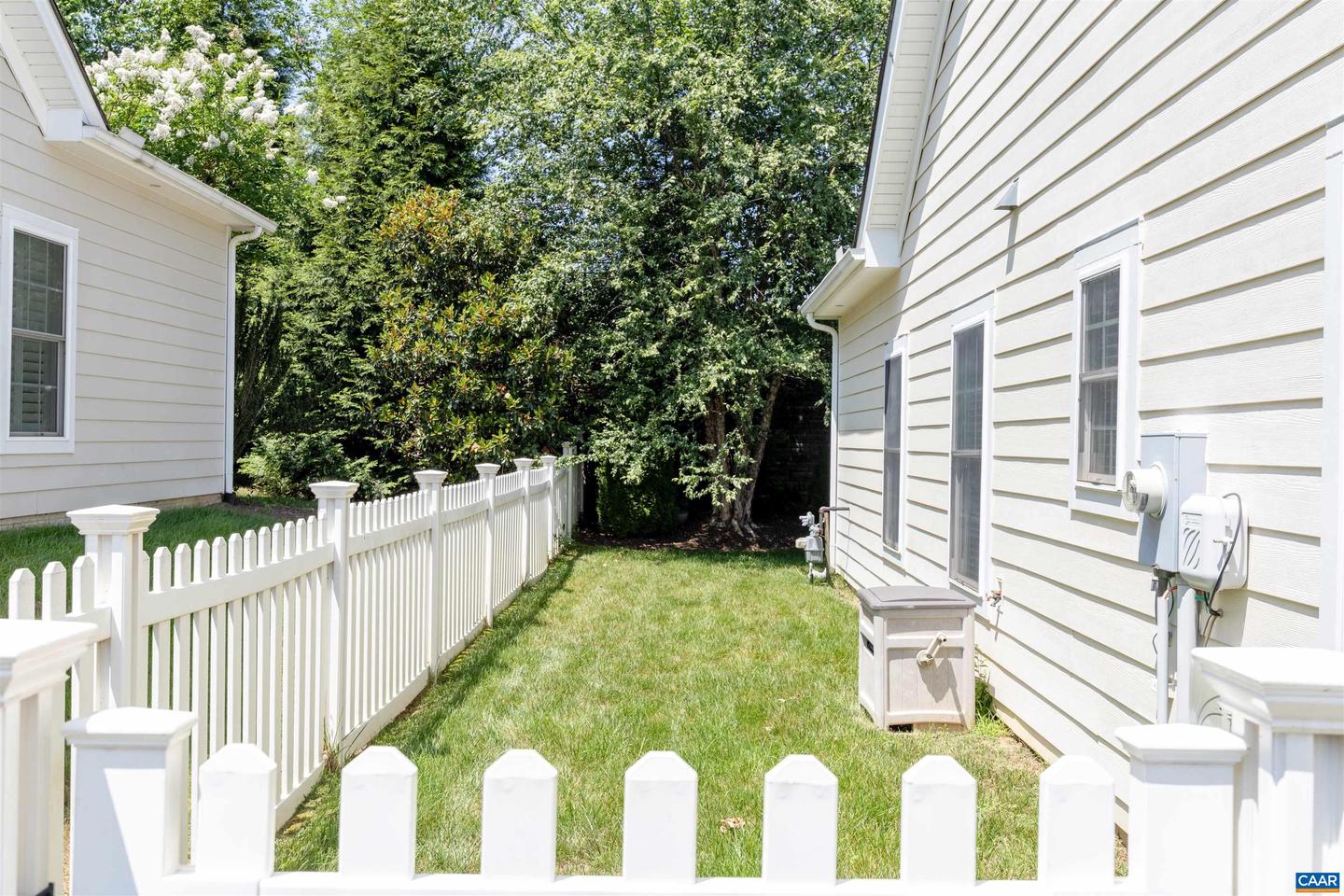 1619 SAWGRASS CT, CHARLOTTESVILLE, Virginia 22901, 3 Bedrooms Bedrooms, ,2 BathroomsBathrooms,Residential,For sale,1619 SAWGRASS CT,673751 MLS # 673751