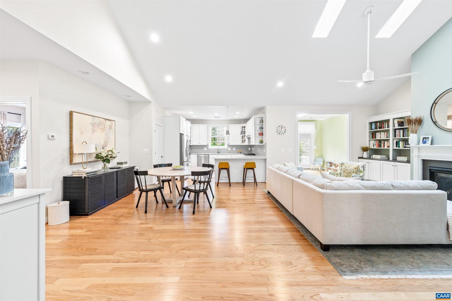 1619 SAWGRASS CT, CHARLOTTESVILLE, Virginia 22901, 3 Bedrooms Bedrooms, ,2 BathroomsBathrooms,Residential,For sale,1619 SAWGRASS CT,673751 MLS # 673751