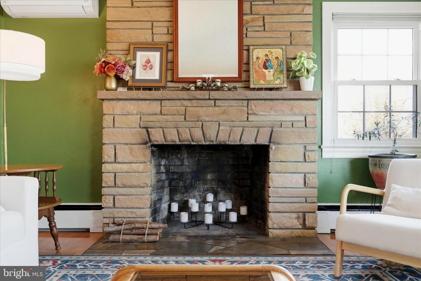 411 VAN FOSSEN ST, WINCHESTER, Virginia 22601, 5 Bedrooms Bedrooms, ,2 BathroomsBathrooms,Residential,For sale,411 VAN FOSSEN ST,VAWI2010068 MLS # VAWI2010068