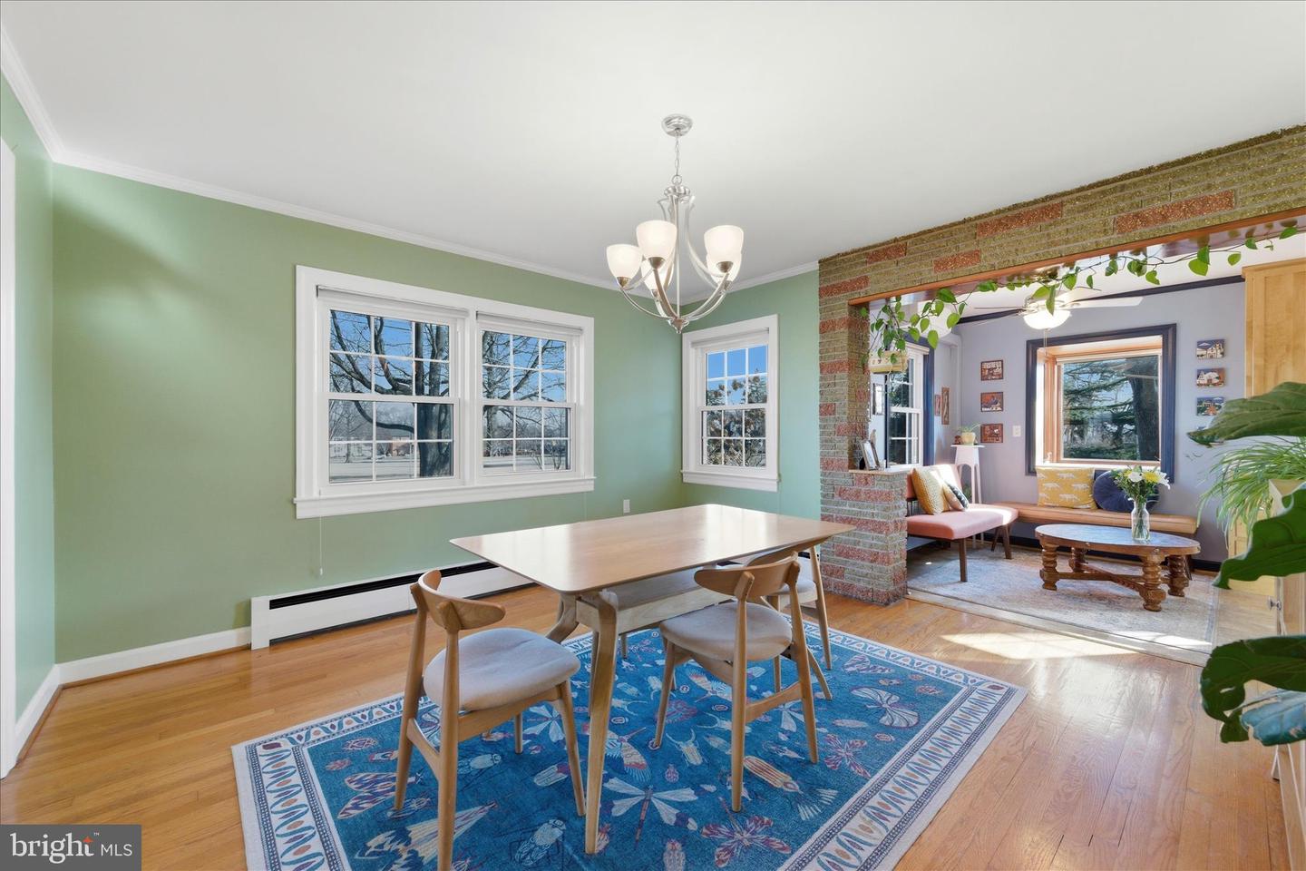 411 VAN FOSSEN ST, WINCHESTER, Virginia 22601, 5 Bedrooms Bedrooms, ,2 BathroomsBathrooms,Residential,For sale,411 VAN FOSSEN ST,VAWI2010068 MLS # VAWI2010068