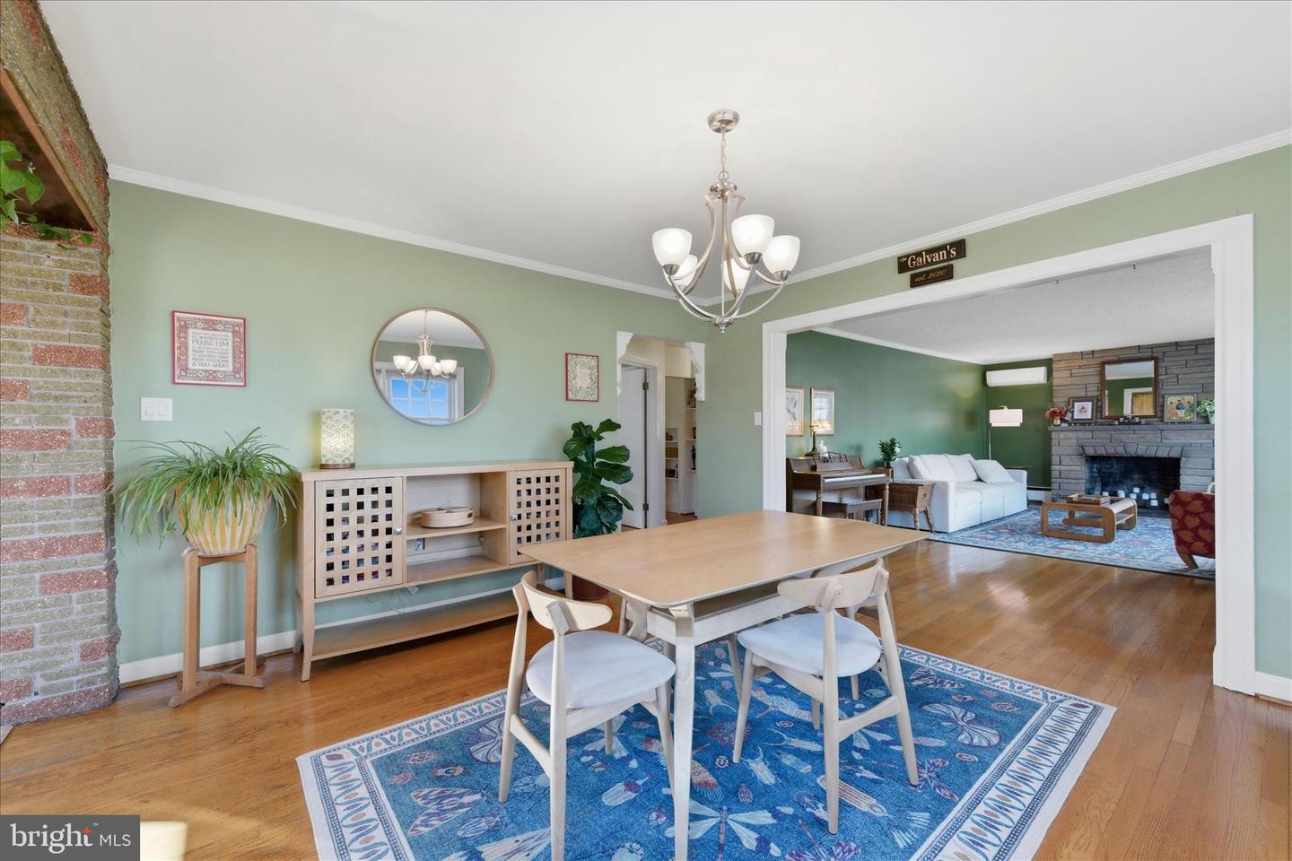 411 VAN FOSSEN ST, WINCHESTER, Virginia 22601, 5 Bedrooms Bedrooms, ,2 BathroomsBathrooms,Residential,For sale,411 VAN FOSSEN ST,VAWI2010068 MLS # VAWI2010068