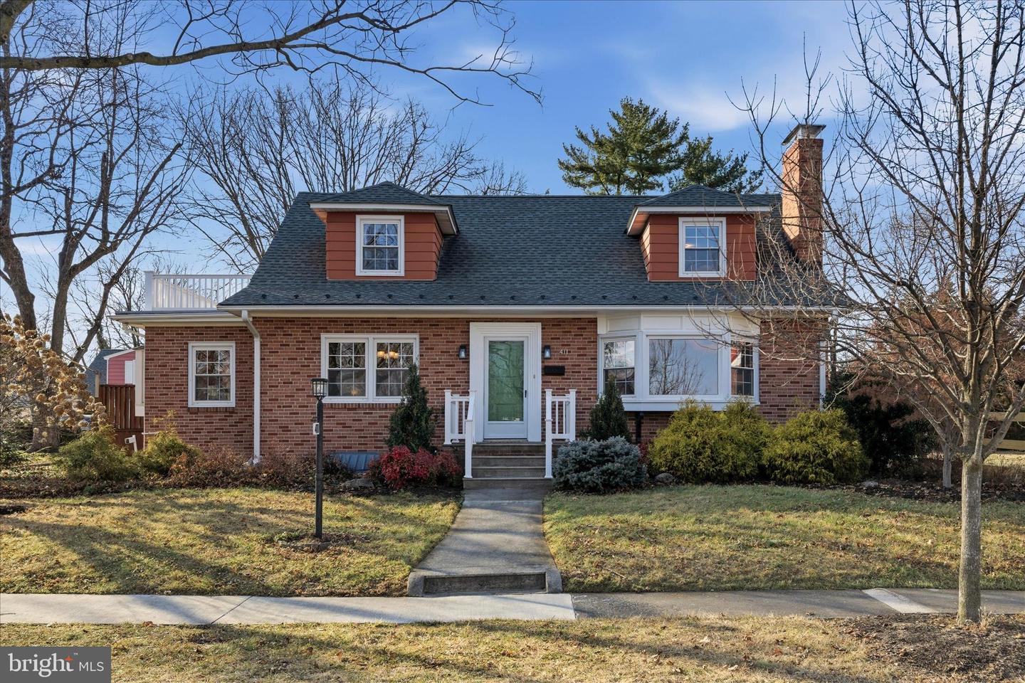 411 VAN FOSSEN ST, WINCHESTER, Virginia 22601, 5 Bedrooms Bedrooms, ,2 BathroomsBathrooms,Residential,For sale,411 VAN FOSSEN ST,VAWI2010068 MLS # VAWI2010068