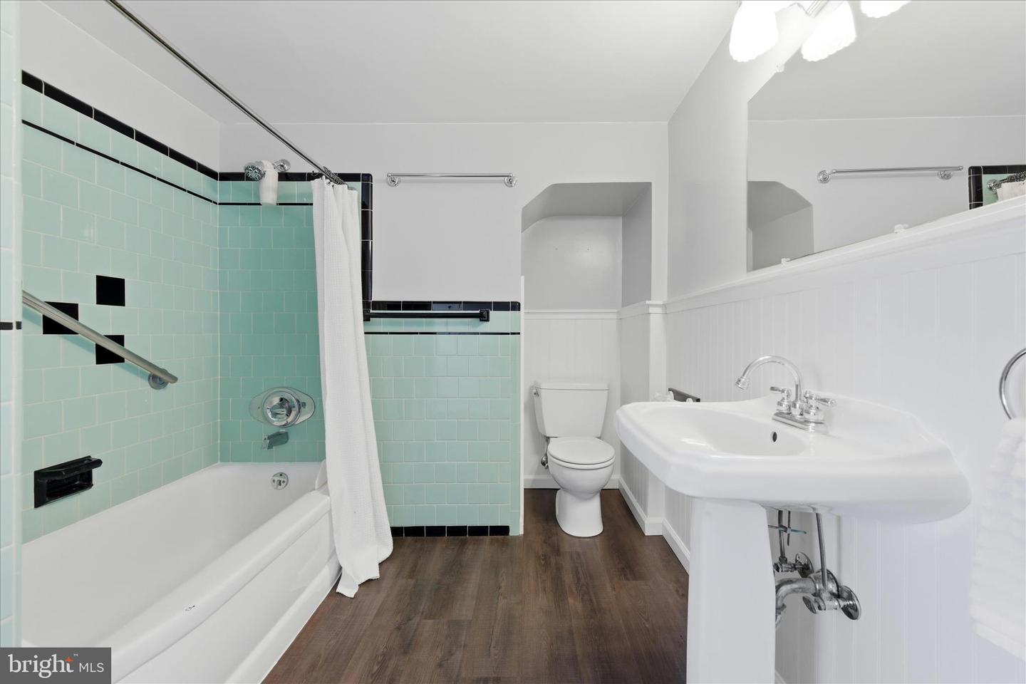 411 VAN FOSSEN ST, WINCHESTER, Virginia 22601, 5 Bedrooms Bedrooms, ,2 BathroomsBathrooms,Residential,For sale,411 VAN FOSSEN ST,VAWI2010068 MLS # VAWI2010068