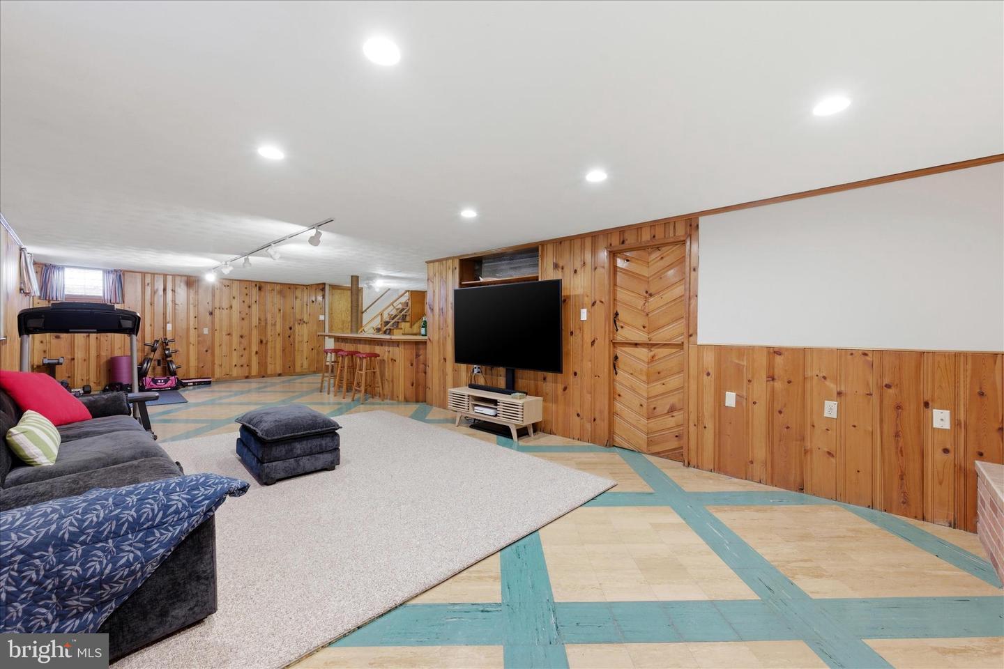 411 VAN FOSSEN ST, WINCHESTER, Virginia 22601, 5 Bedrooms Bedrooms, ,2 BathroomsBathrooms,Residential,For sale,411 VAN FOSSEN ST,VAWI2010068 MLS # VAWI2010068