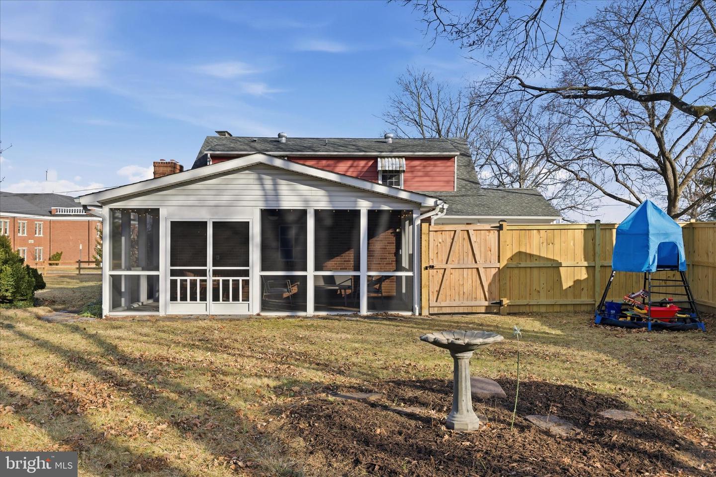 411 VAN FOSSEN ST, WINCHESTER, Virginia 22601, 5 Bedrooms Bedrooms, ,2 BathroomsBathrooms,Residential,For sale,411 VAN FOSSEN ST,VAWI2010068 MLS # VAWI2010068