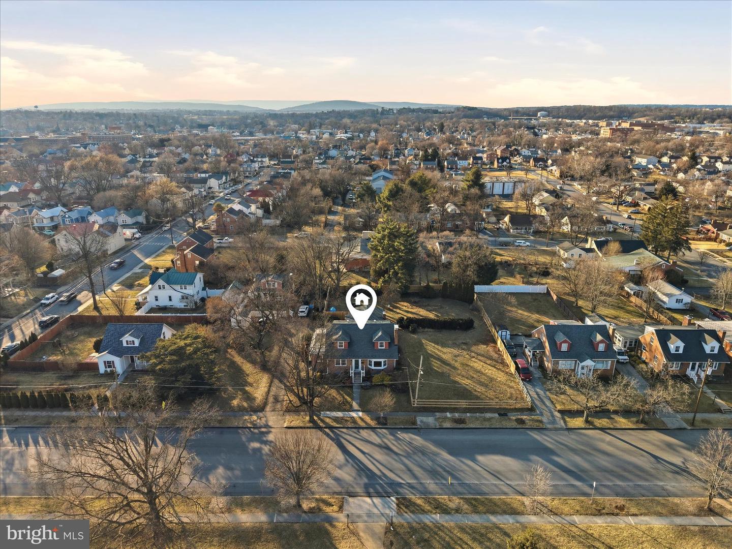 411 VAN FOSSEN ST, WINCHESTER, Virginia 22601, 5 Bedrooms Bedrooms, ,2 BathroomsBathrooms,Residential,For sale,411 VAN FOSSEN ST,VAWI2010068 MLS # VAWI2010068