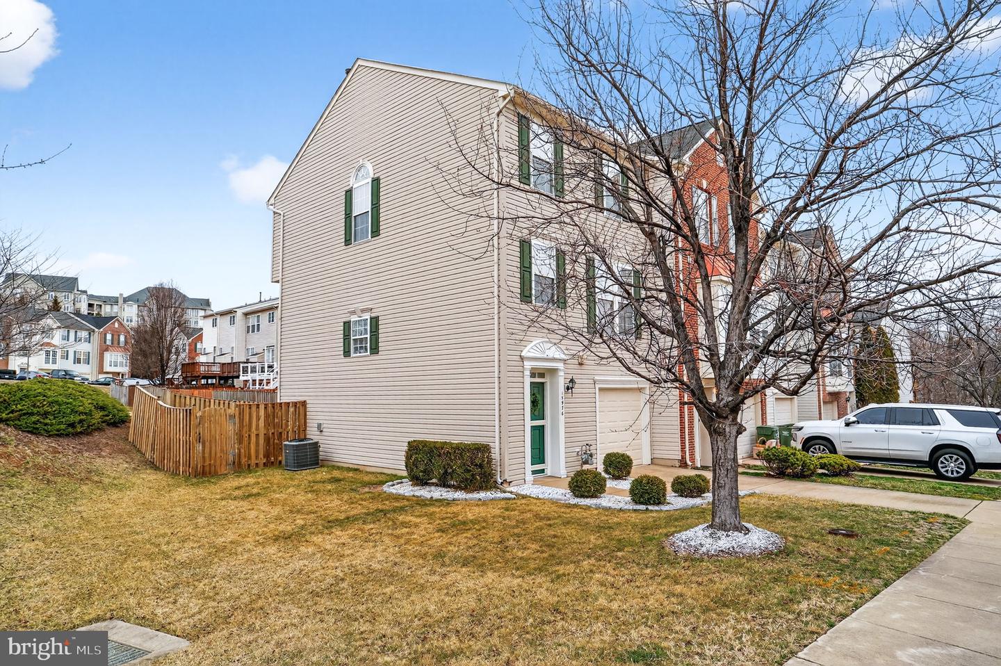 15976 CANADA GOOSE LOOP, WOODBRIDGE, Virginia 22191, 3 Bedrooms Bedrooms, ,2 BathroomsBathrooms,Residential,For sale,15976 CANADA GOOSE LOOP,VAPW2113434 MLS # VAPW2113434