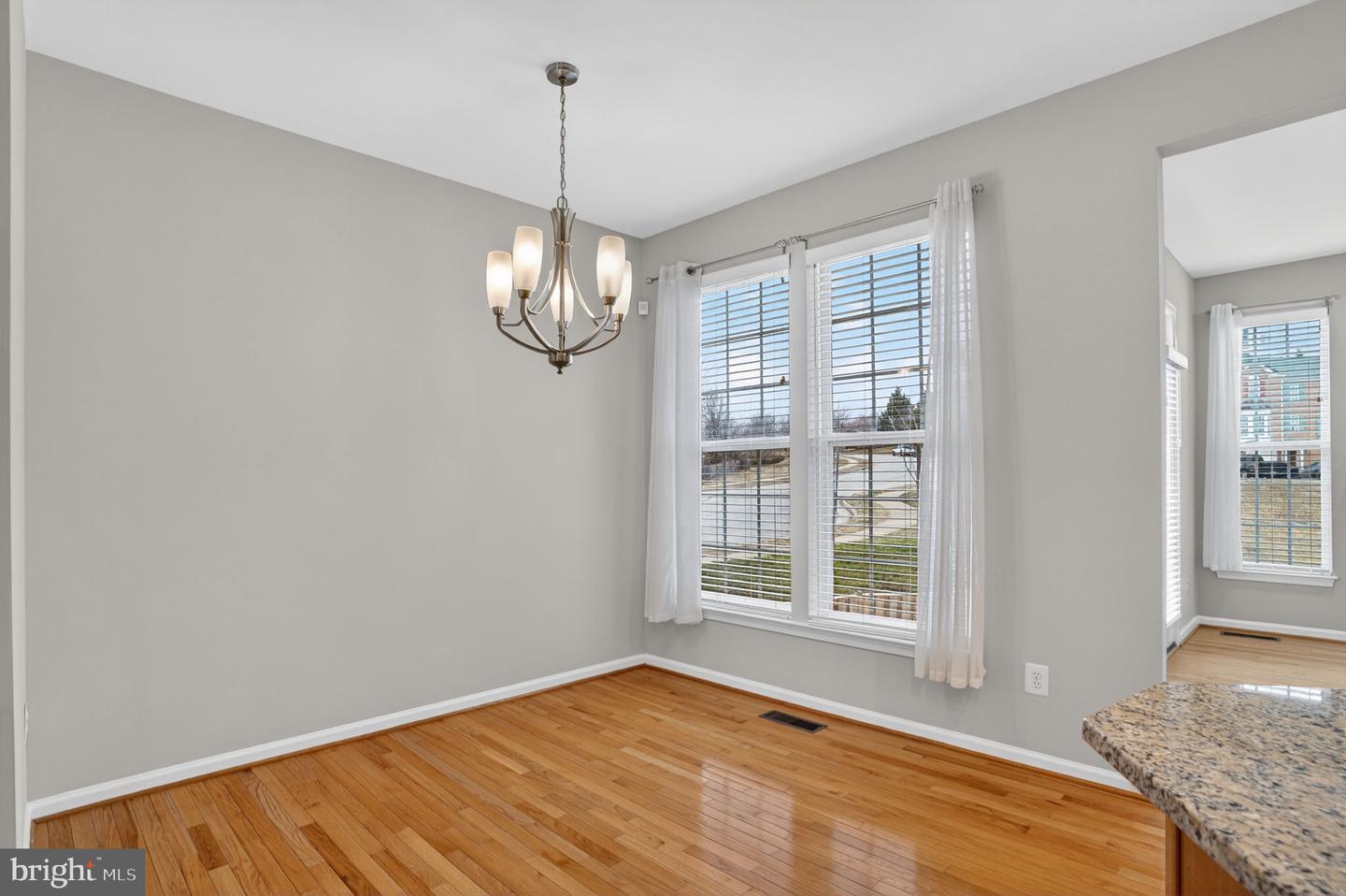 15976 CANADA GOOSE LOOP, WOODBRIDGE, Virginia 22191, 3 Bedrooms Bedrooms, ,2 BathroomsBathrooms,Residential,For sale,15976 CANADA GOOSE LOOP,VAPW2113434 MLS # VAPW2113434