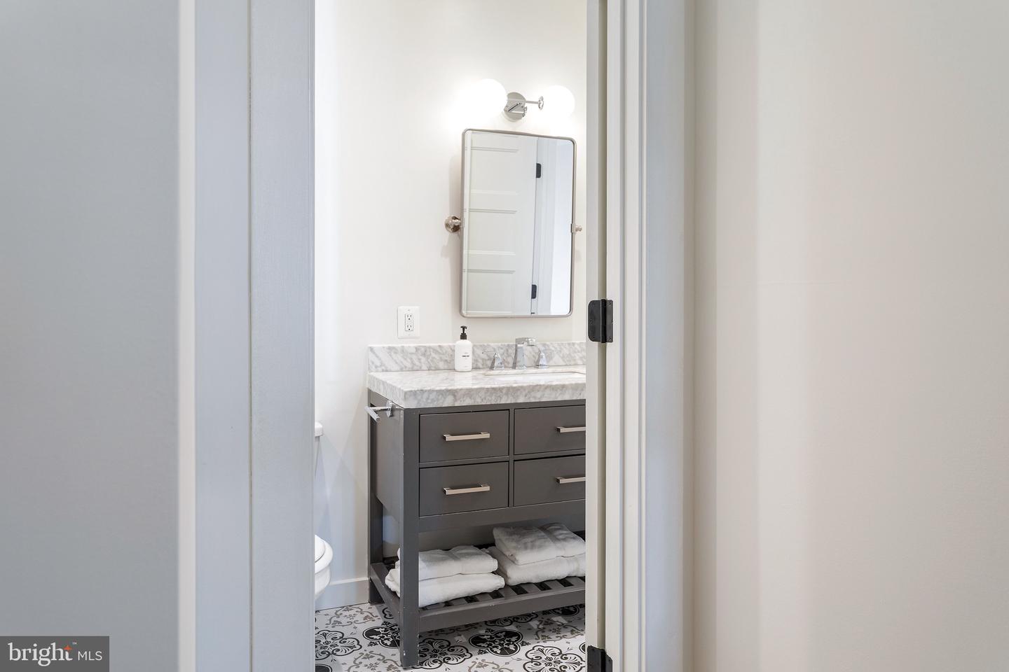 2465 18TH ST NW #1, WASHINGTON, District Of Columbia 20009, 1 Bedroom Bedrooms, ,1 BathroomBathrooms,Residential,For sale,2465 18TH ST NW #1,DCDC2248220 MLS # DCDC2248220