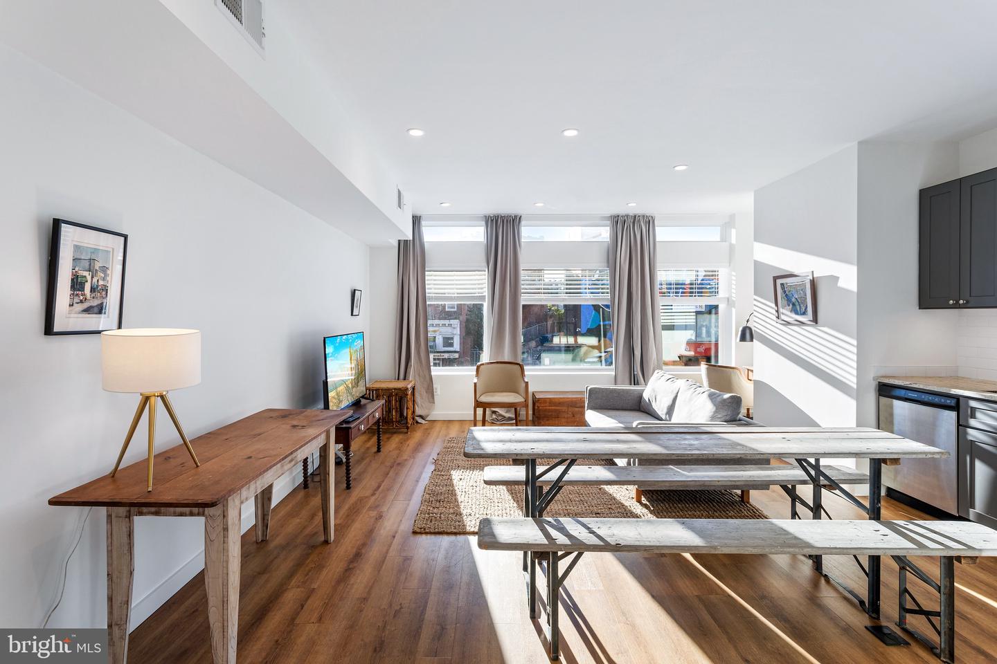 2465 18TH ST NW #1, WASHINGTON, District Of Columbia 20009, 1 Bedroom Bedrooms, ,1 BathroomBathrooms,Residential,For sale,2465 18TH ST NW #1,DCDC2248220 MLS # DCDC2248220