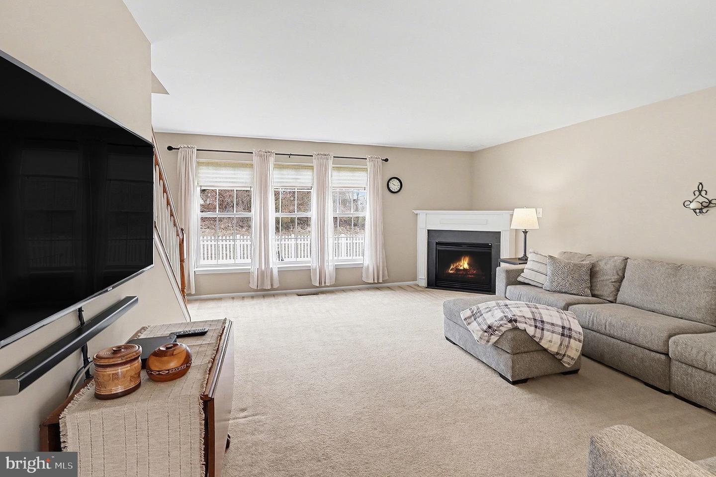 6 SUMMERFIELD LN, FREDERICKSBURG, Virginia 22405, 4 Bedrooms Bedrooms, ,3 BathroomsBathrooms,Residential,For sale,6 SUMMERFIELD LN,VAST2046512 MLS # VAST2046512