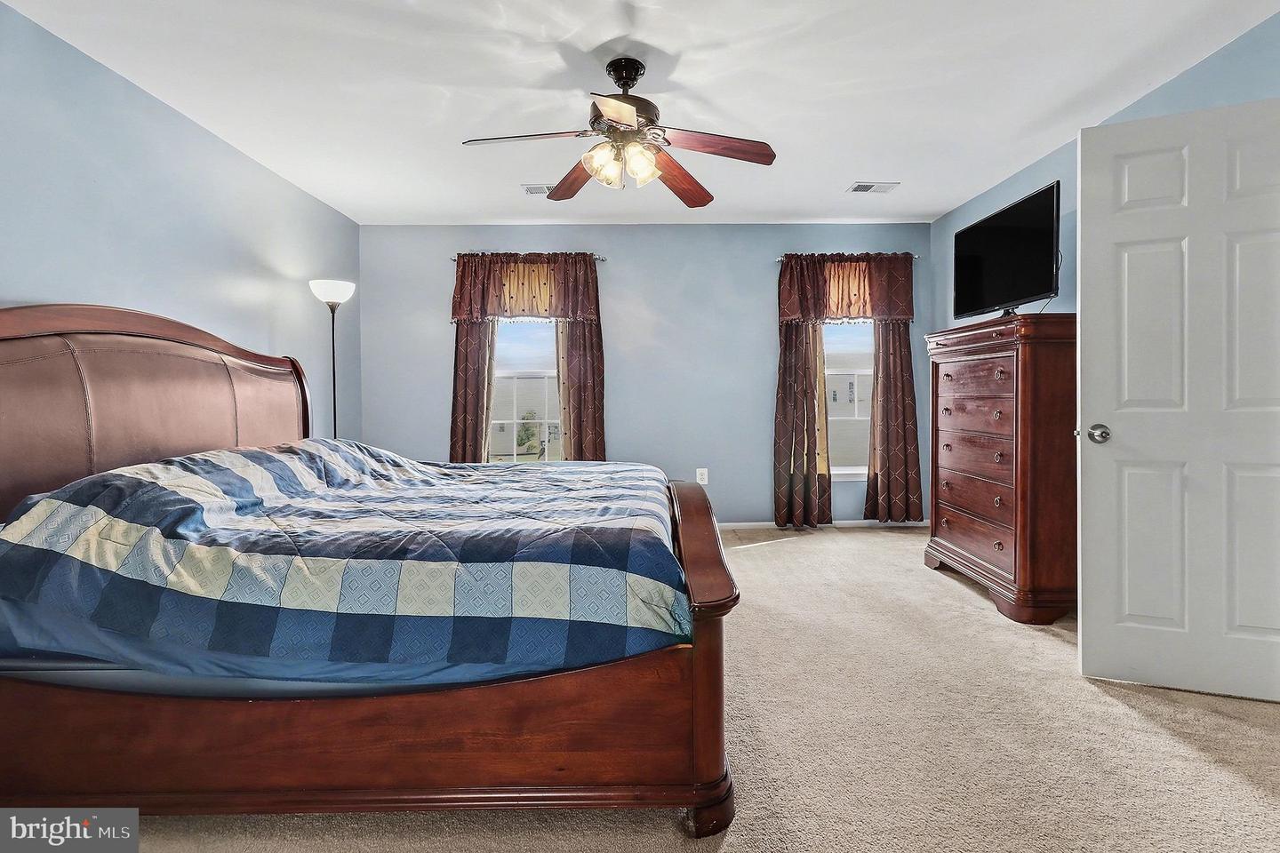 6 SUMMERFIELD LN, FREDERICKSBURG, Virginia 22405, 4 Bedrooms Bedrooms, ,3 BathroomsBathrooms,Residential,For sale,6 SUMMERFIELD LN,VAST2046512 MLS # VAST2046512