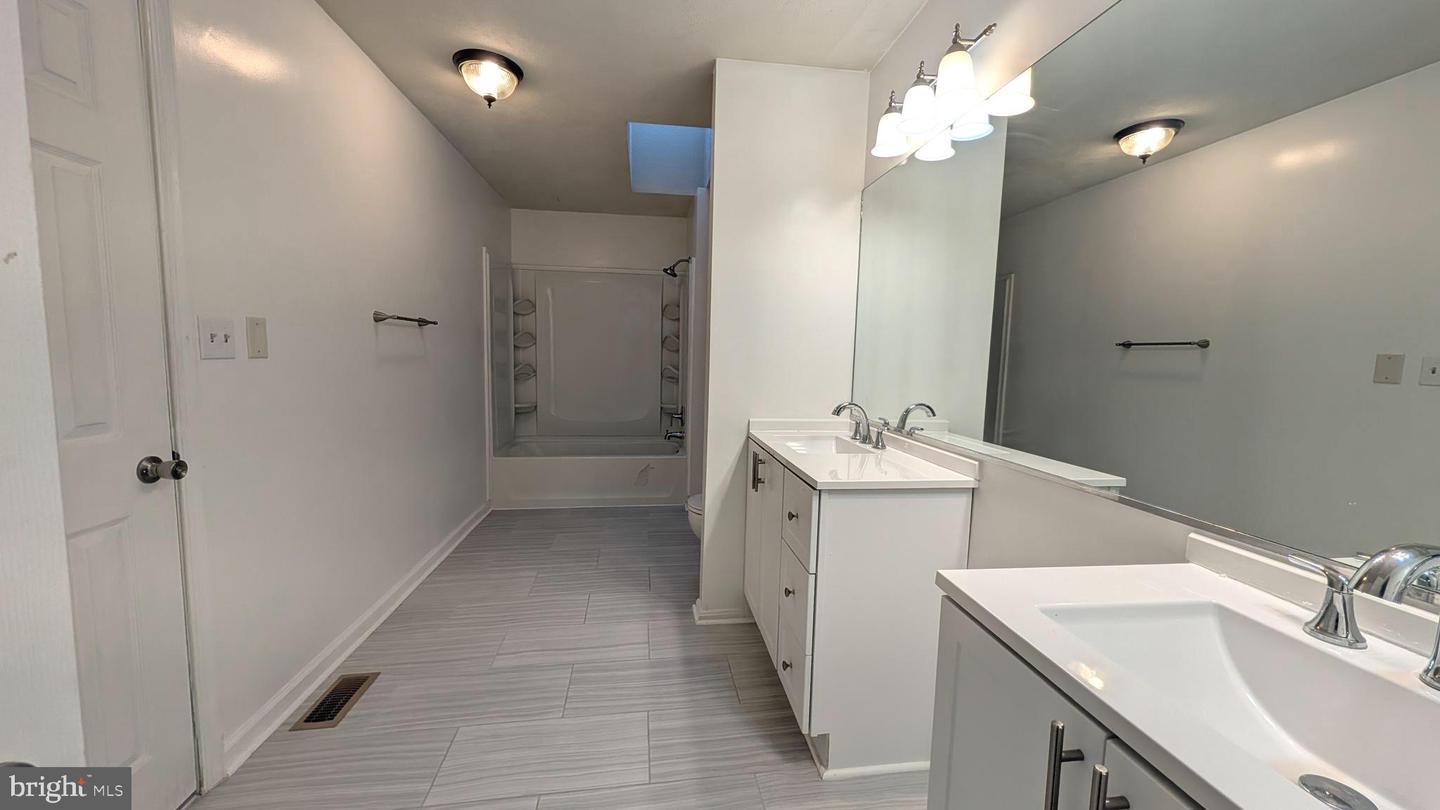 132 MATTHEW CT, STAFFORD, Virginia 22554, 3 Bedrooms Bedrooms, ,2 BathroomsBathrooms,Residential,For sale,132 MATTHEW CT,VAST2046550 MLS # VAST2046550