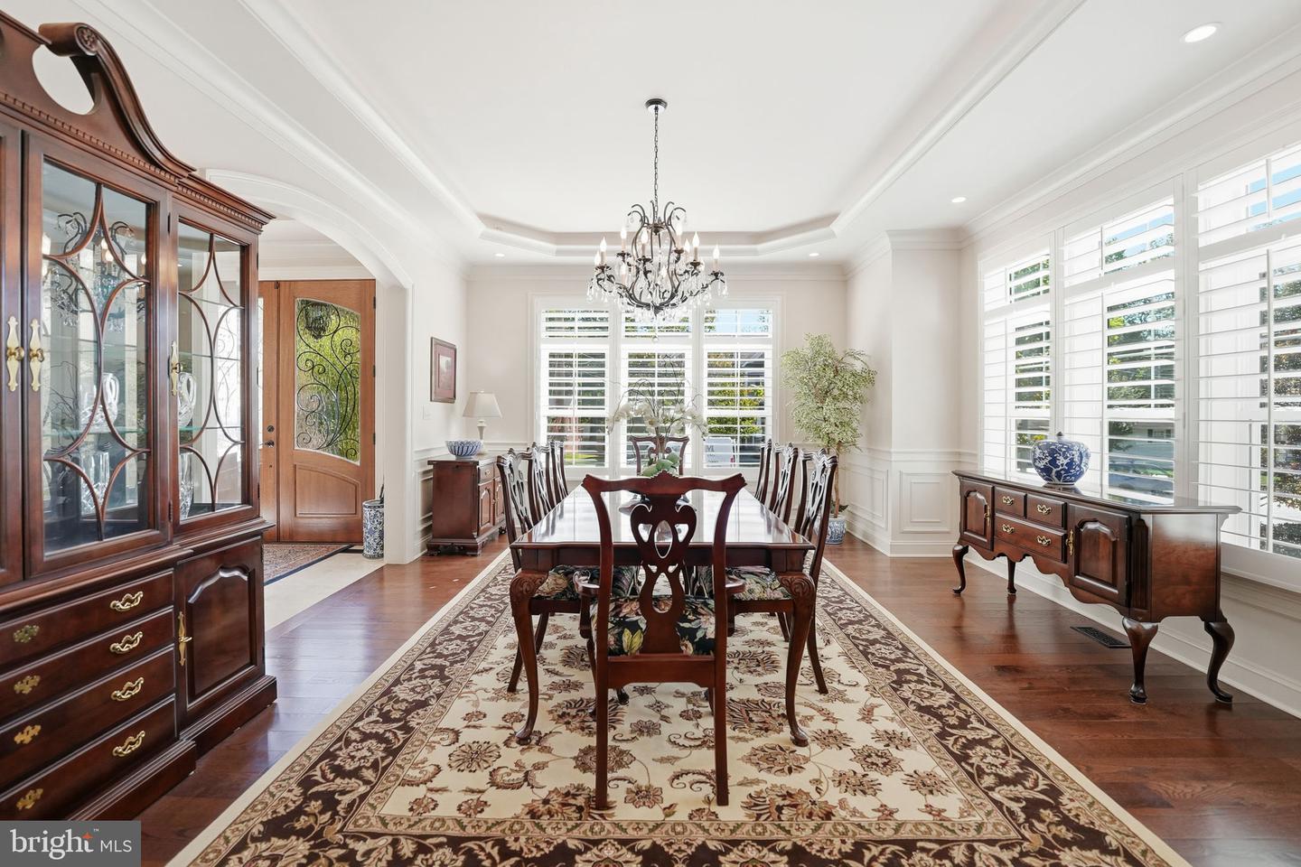 609 KINGSLEY RD SW, VIENNA, Virginia 22180, 7 Bedrooms Bedrooms, ,6 BathroomsBathrooms,Residential,For sale,609 KINGSLEY RD SW,VAFX2293560 MLS # VAFX2293560