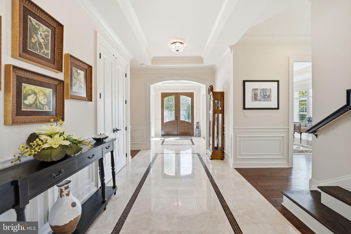 609 KINGSLEY RD SW, VIENNA, Virginia 22180, 7 Bedrooms Bedrooms, ,6 BathroomsBathrooms,Residential,For sale,609 KINGSLEY RD SW,VAFX2293560 MLS # VAFX2293560